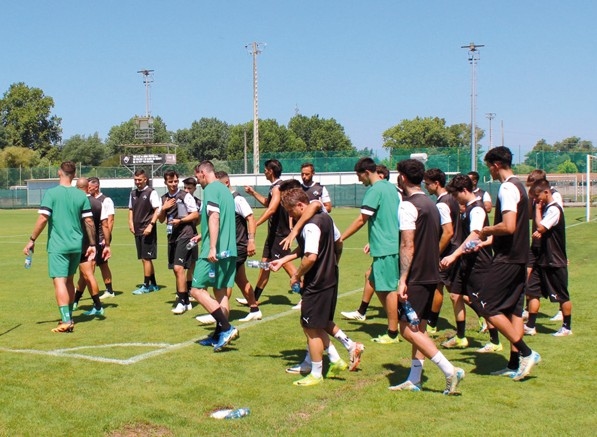 Académica-OAF finaliza primera semana de entrenamientos con test