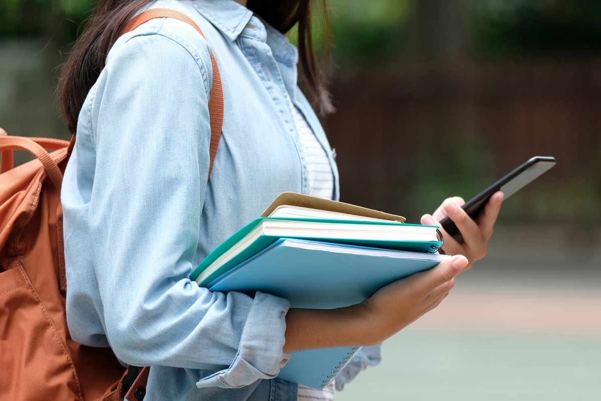 Candidates for Higher Education are below 50 thousand