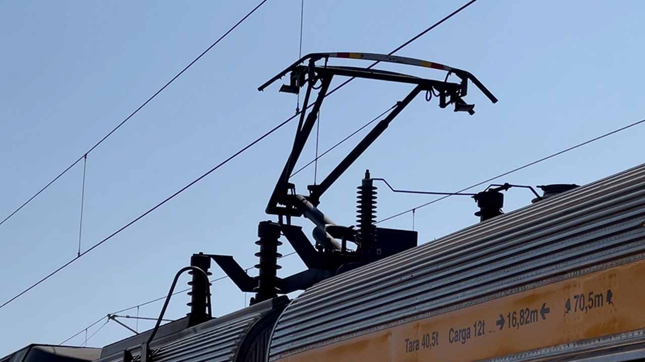 First electric train runs between Faro and Vila Real de Santo António