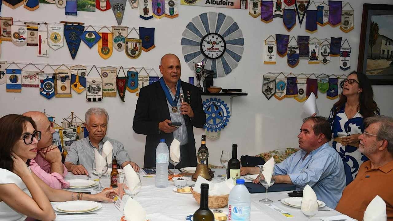 Il Rotary Club di Albufeira celebra il suo 54° anniversario con la Paella della Solidarietà