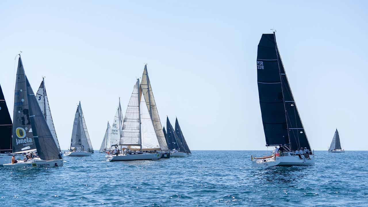 Die 32. Ausgabe der Volta ao Algarve à Vela brachte 27 nationale und spanische Schiffe zusammen