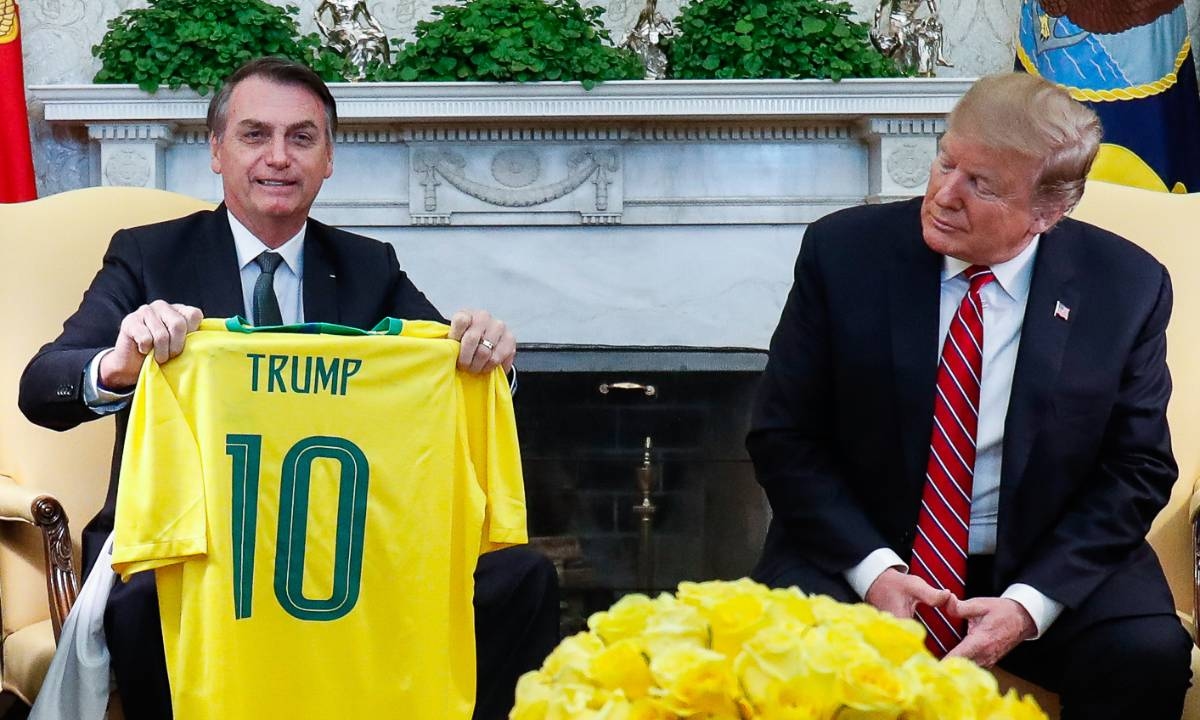 Financial Times köşe yazarı, Trump'ın gümrük vergisi artışının Bolsonaro'ya bile yardımcı olmayacağını söyledi