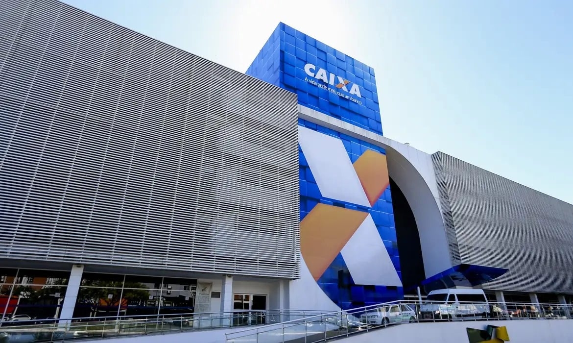 Caixa lancia il bonus stipendio per i nati a maggio e giugno