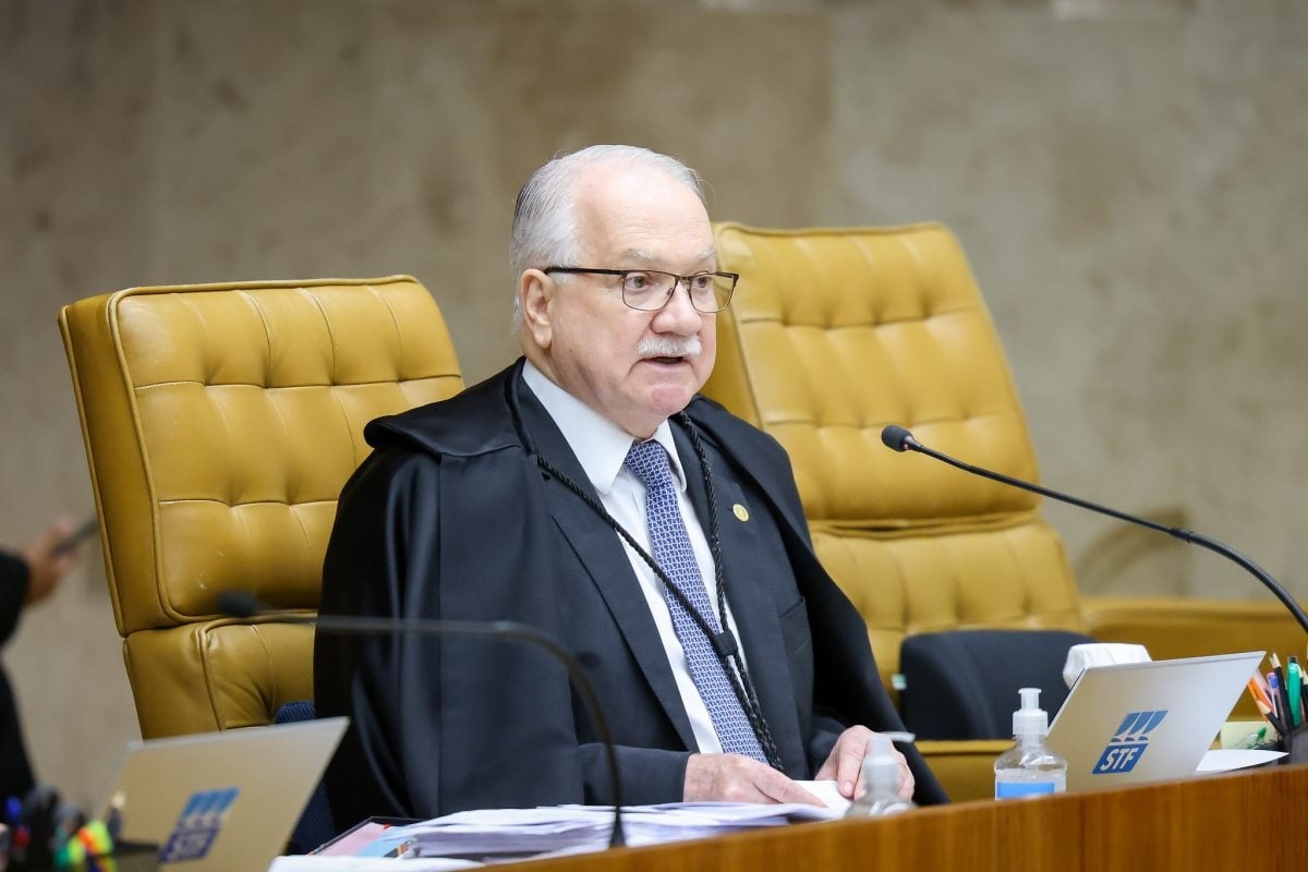 Fachin discrepa con la mayoría y vota en contra de la rendición de cuentas automática de las redes sociales