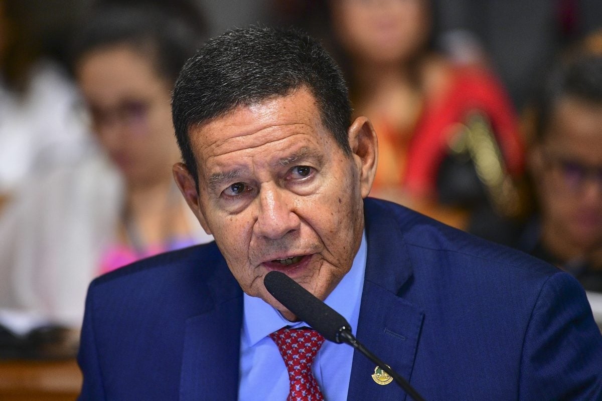 Comisión retoma análisis de medida provisional que aumenta salarios militares