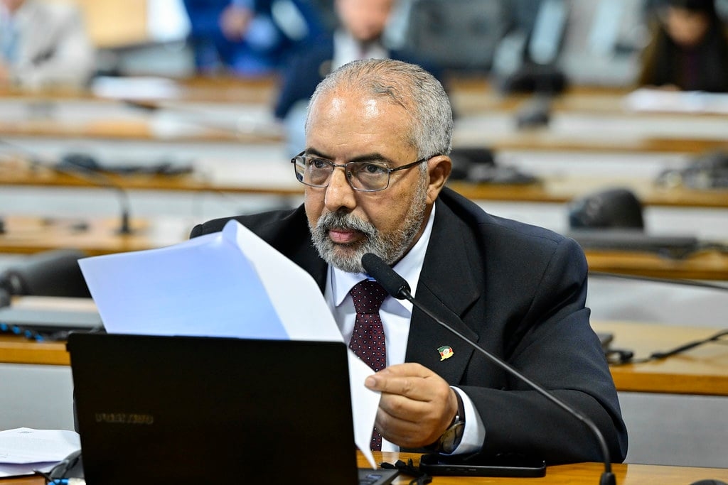 Senato komitesi, yaşlı vatandaşların kredi alabilmek için kağıt belge imzalama zorunluluğunu onayladı