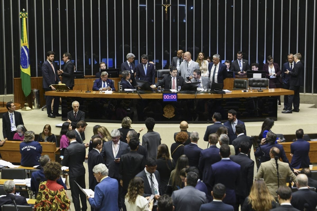 How much will the increase in the number of deputies cost the public coffers?