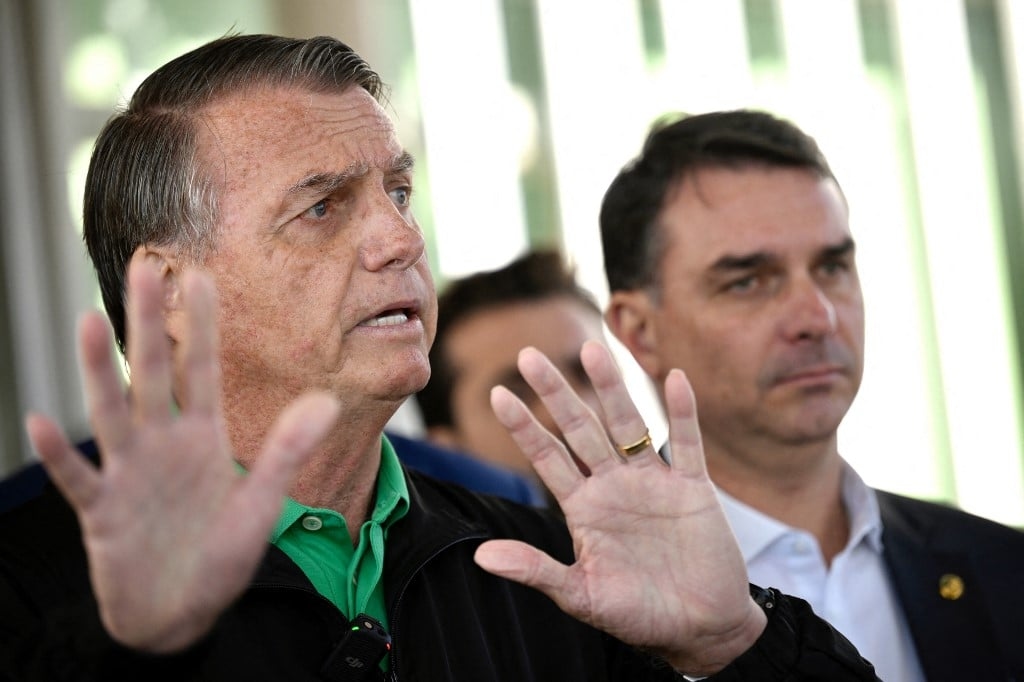 Come hanno reagito i brasiliani online all'operazione contro Bolsonaro, secondo Quaest