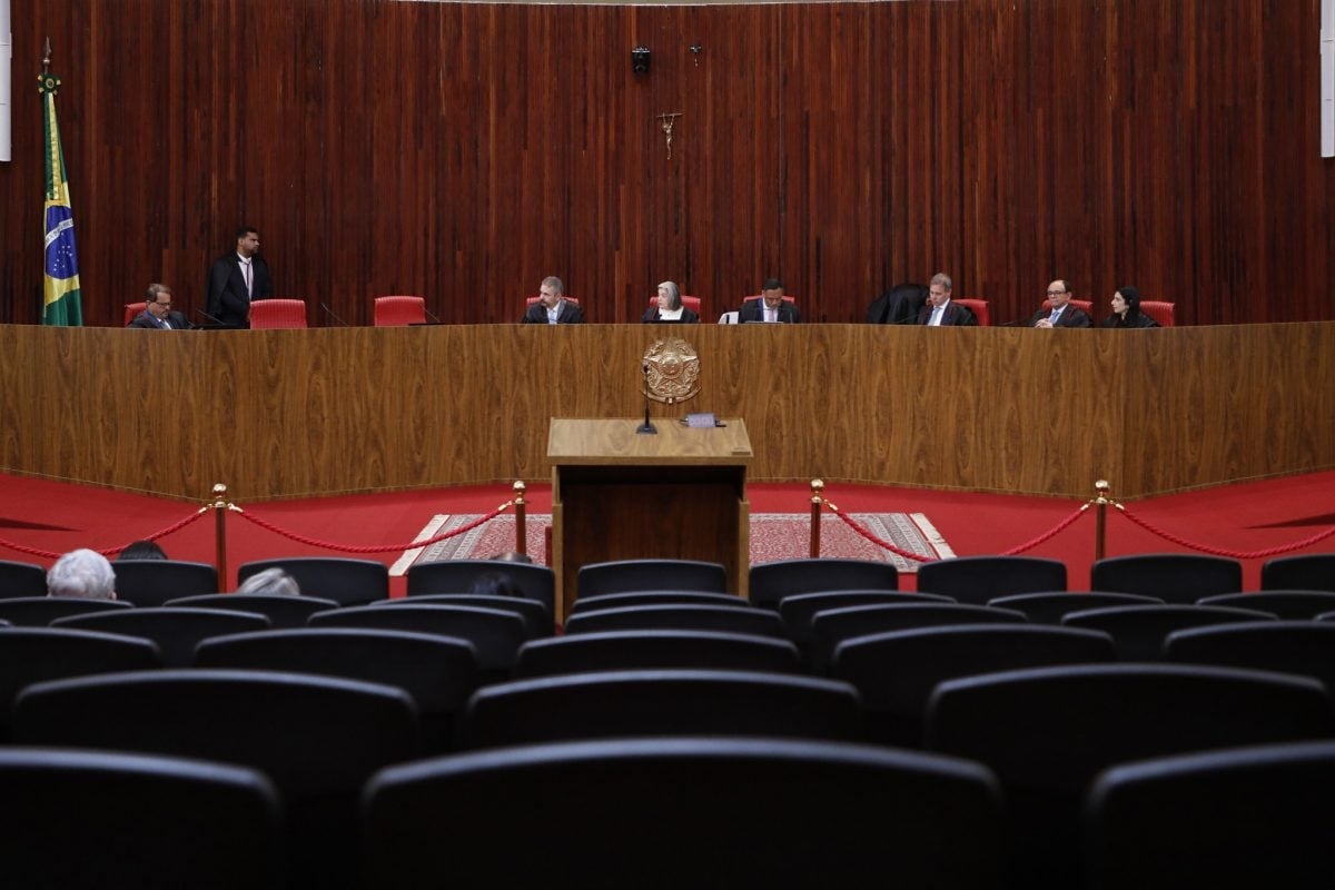 TSE juramentó a dos ministros designados por Lula