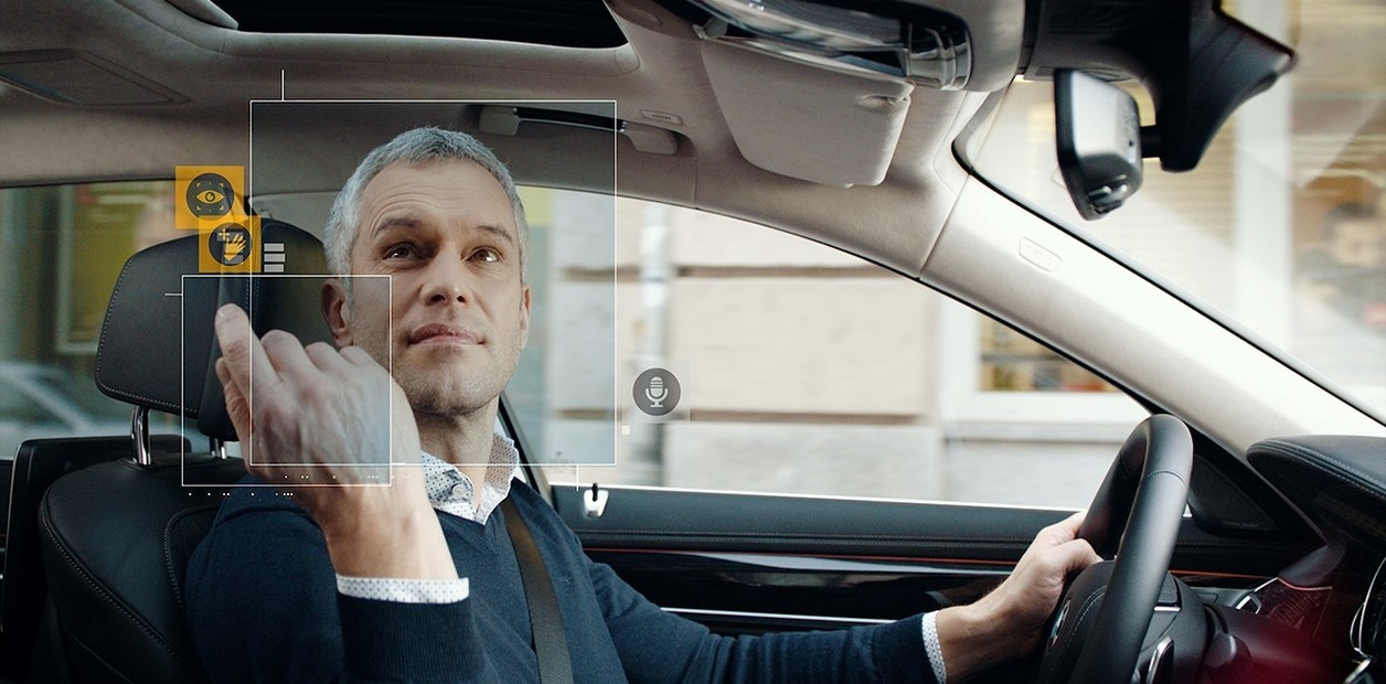 Hoe u uw auto slim kunt maken zonder een fortuin uit te geven: vier gadgets om technologie en veiligheid te moderniseren