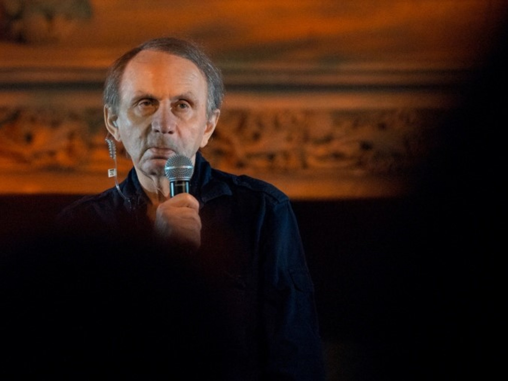 Michel Houellebecq avec Clarín : « On a beaucoup aimé la tronçonneuse en France. »