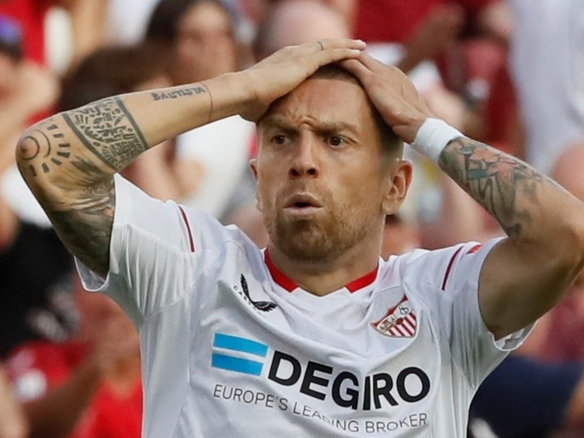 Four former Argentine national team players are implicated in a scandal in Spain: they were reported in an alleged multi-million dollar cryptocurrency scam.