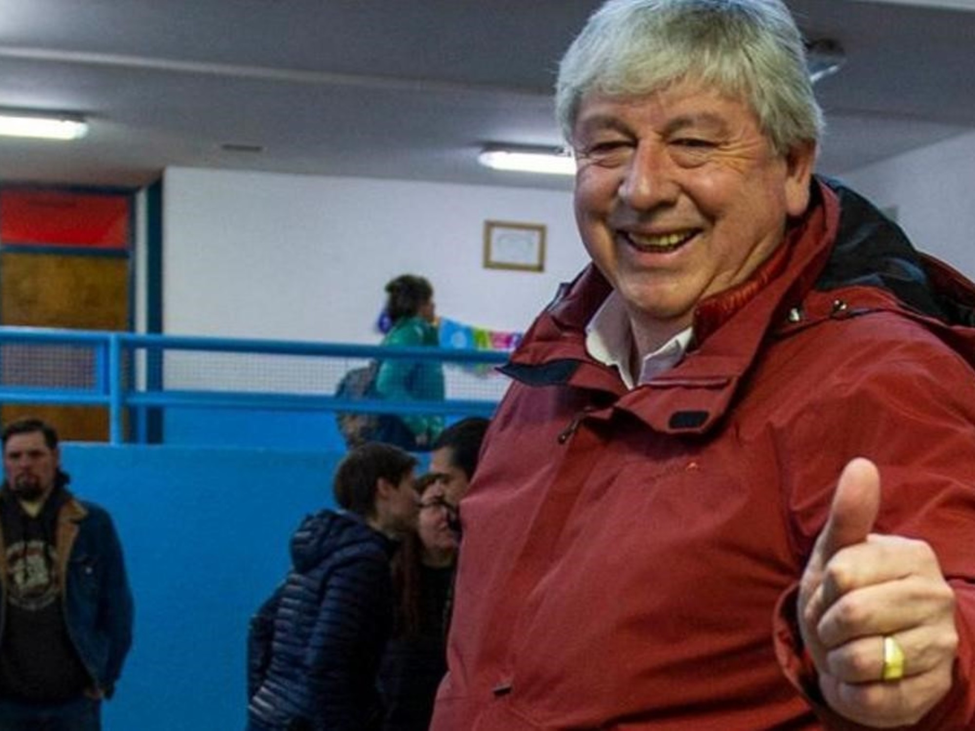 O prefeito de Bariloche condenou os vereadores que declararam Milei persona non grata: "Uma besta".