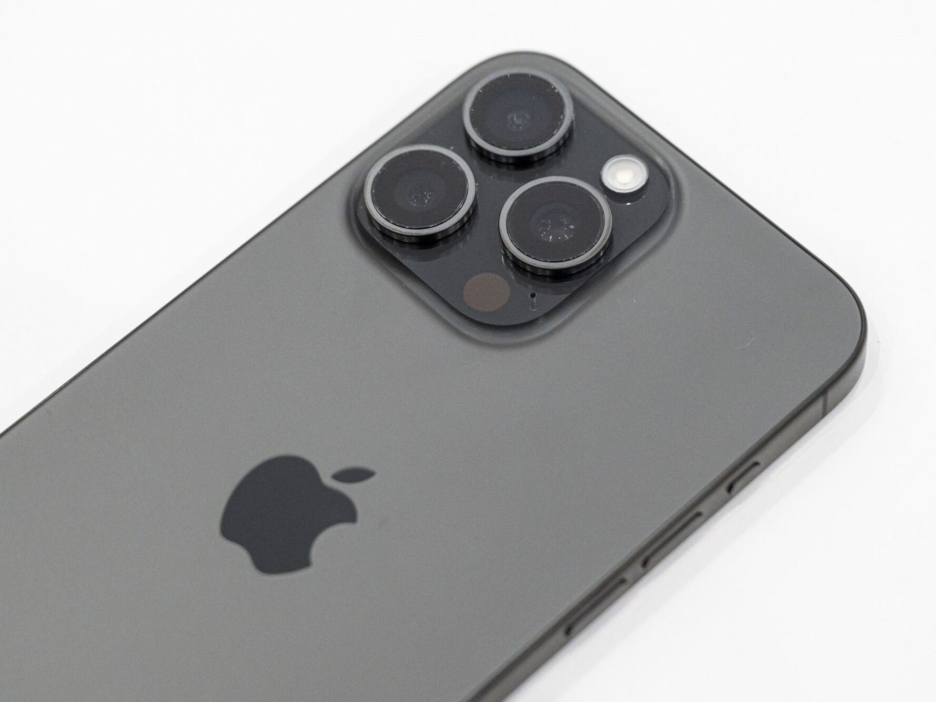 Belasting- en tariefverlaging op mobiele telefoons: wat gaat de iPhone kosten na de aankondiging van de overheid?