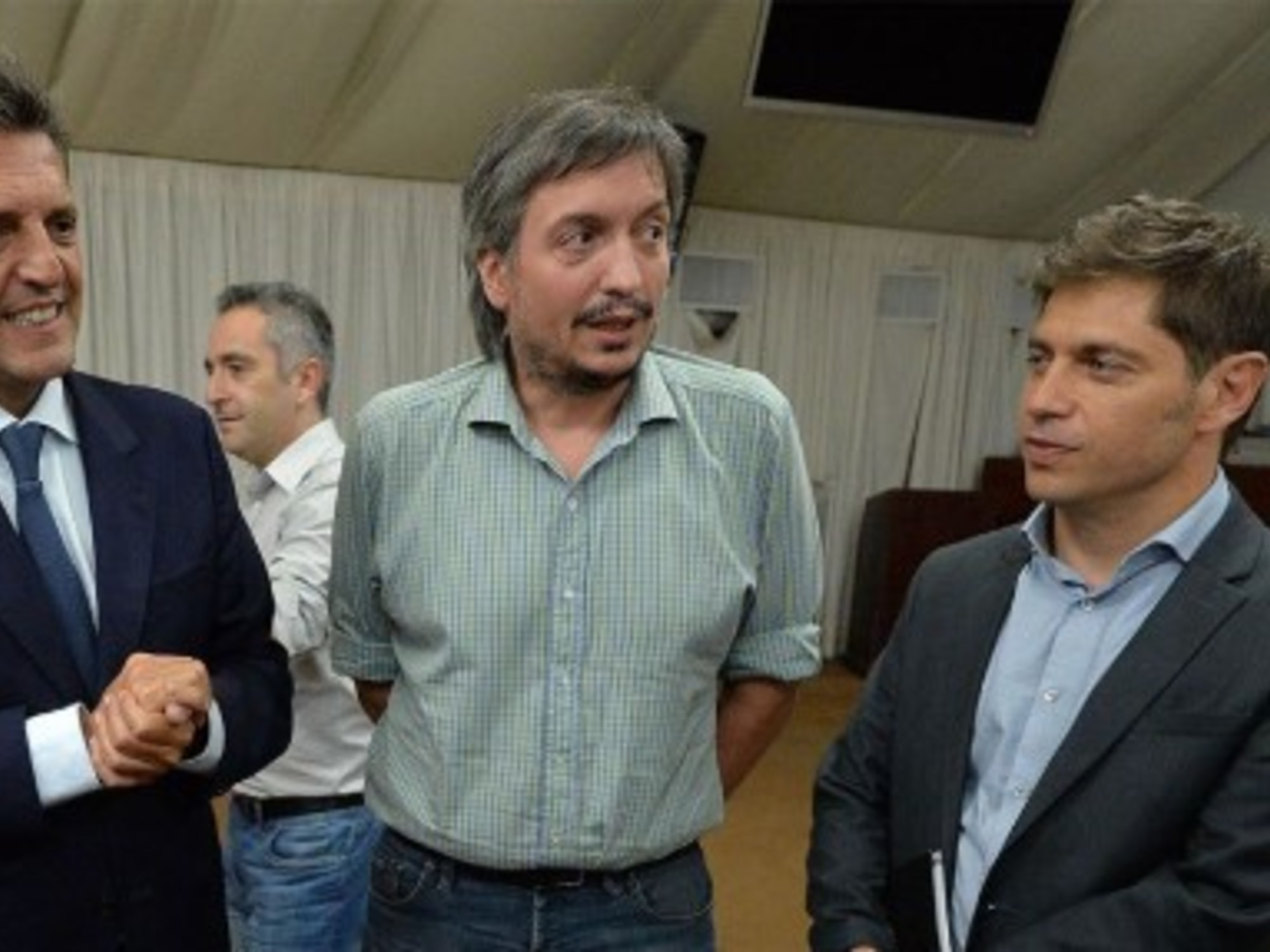 Cristina, Peronist liderliği tekeline alıyor: Máximo'nun şansı artıyor, Massa istifa ediyor ve Kicillof hiçbir direniş göstermiyor.
