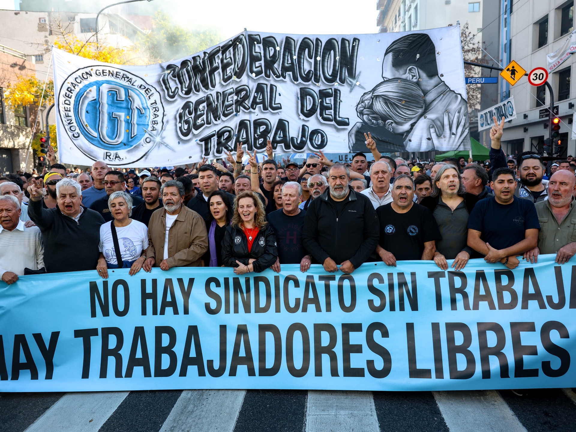 Cristina confirmou que irá a Comodoro Py na quarta-feira: a CGT lhe dará apoio simbólico, mas não fará uma mobilização forte.