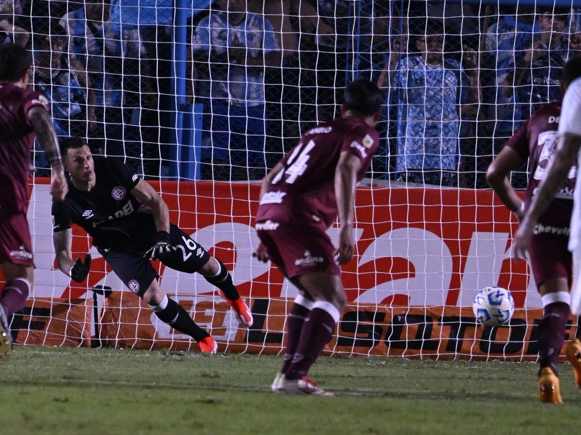 Atlético Tucumán said goodbye to the Apertura with a victory against Lanús, who await their opponent in the round of 16.