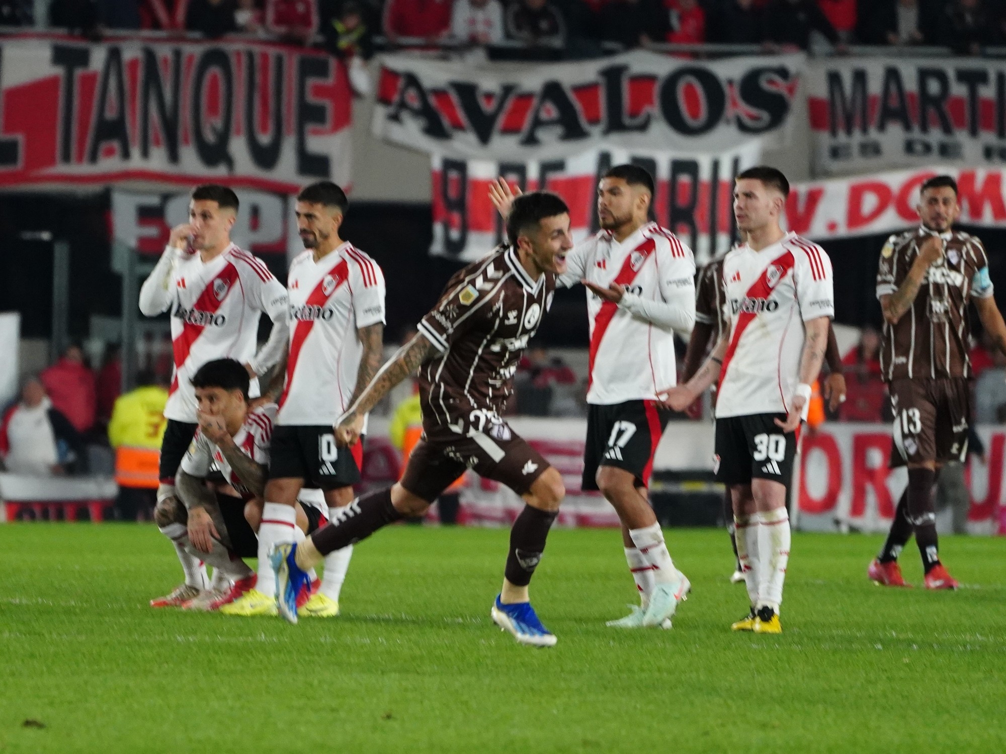 Dit zijn de halve finales van het Apertura-toernooi van de Professional League: data en tijden voor Independiente vs. Huracán en San Lorenzo vs. Platense.