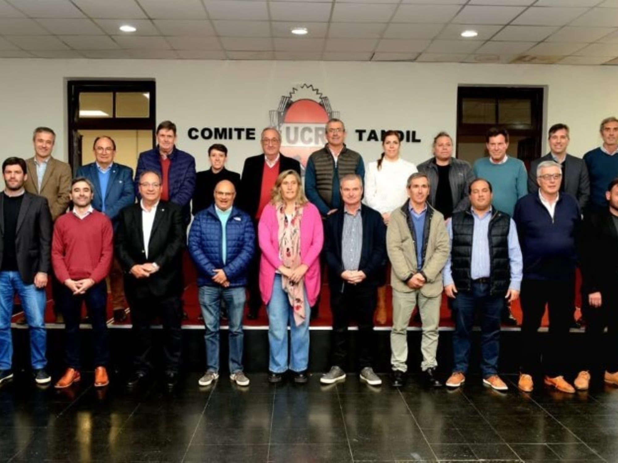 Met 27 burgemeesters in de provincie verhoogt de UCR de prijs om overeenkomsten te onderhandelen met LLA-PRO of niet-K Peronisme