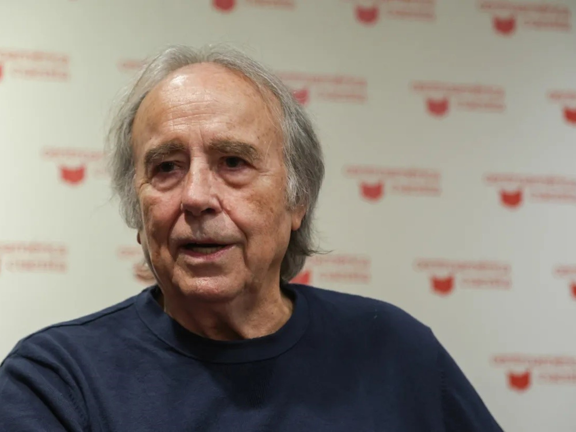 Serrat: "Güçlüler, kendi ideolojilerini yayan gazetecilik istiyor."