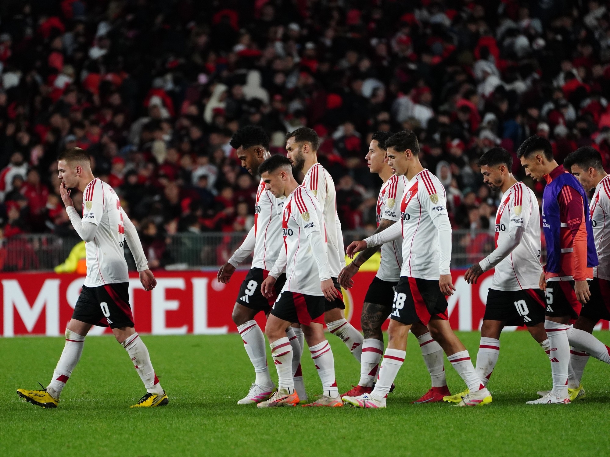 De zomer van River is voorbij: een gelijkspel tegen Universitario in de Libertadores in de laatste wedstrijd voor het WK voor clubs.