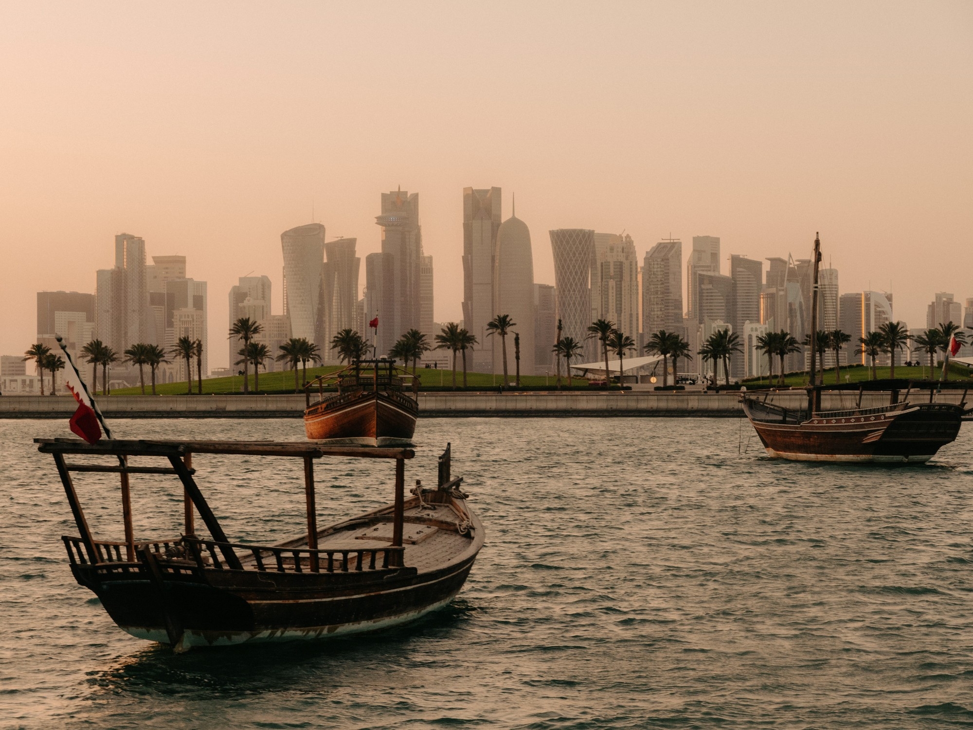 Art Basel Qatar приближается, новые друзья от Сивори и Эда Мотты в Буэнос-Айресе