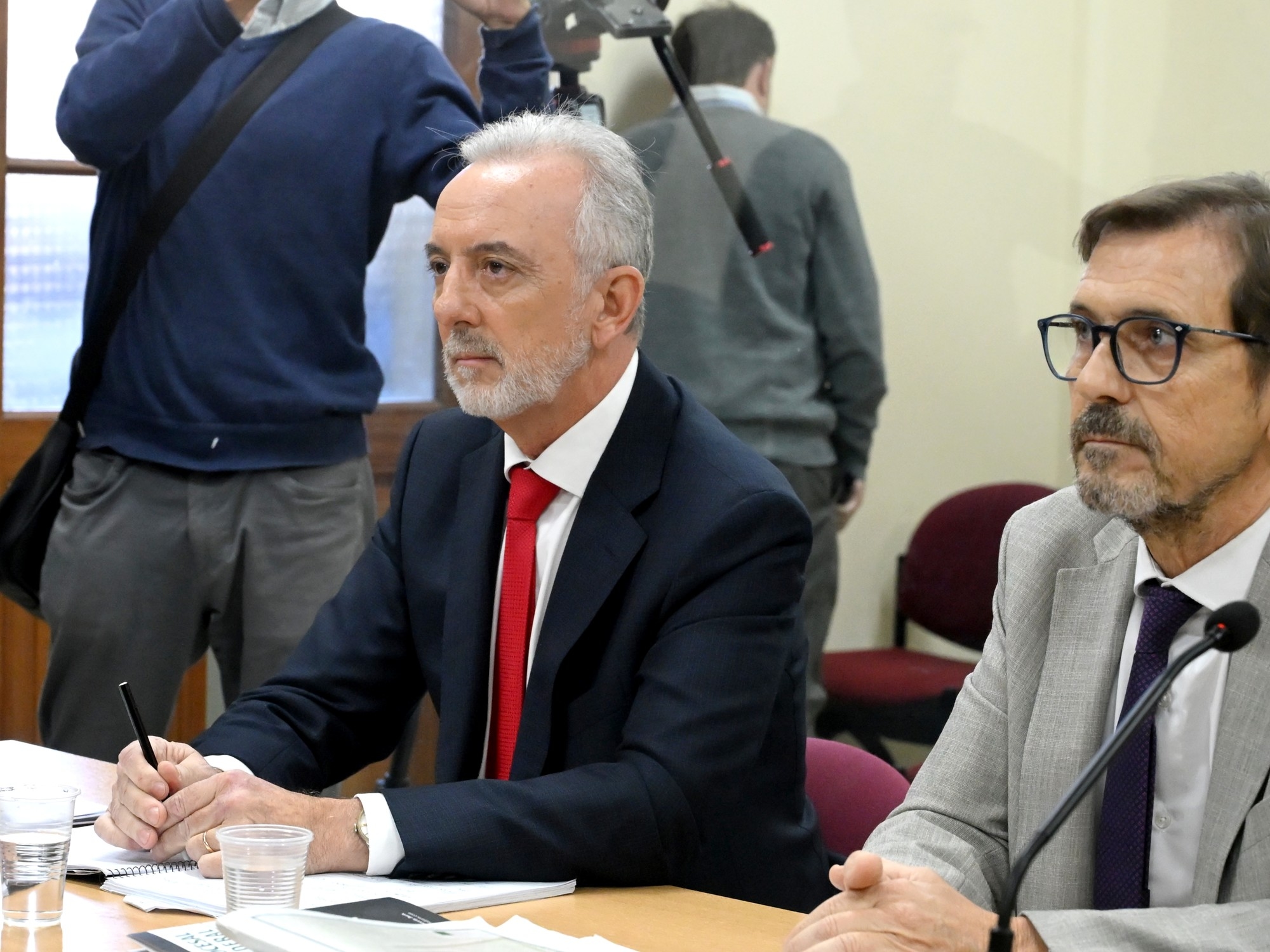 Milei a accepté la démission du juge fédéral Marcelo Bailaque, accusé de liens avec le trafic de drogue à Rosario.