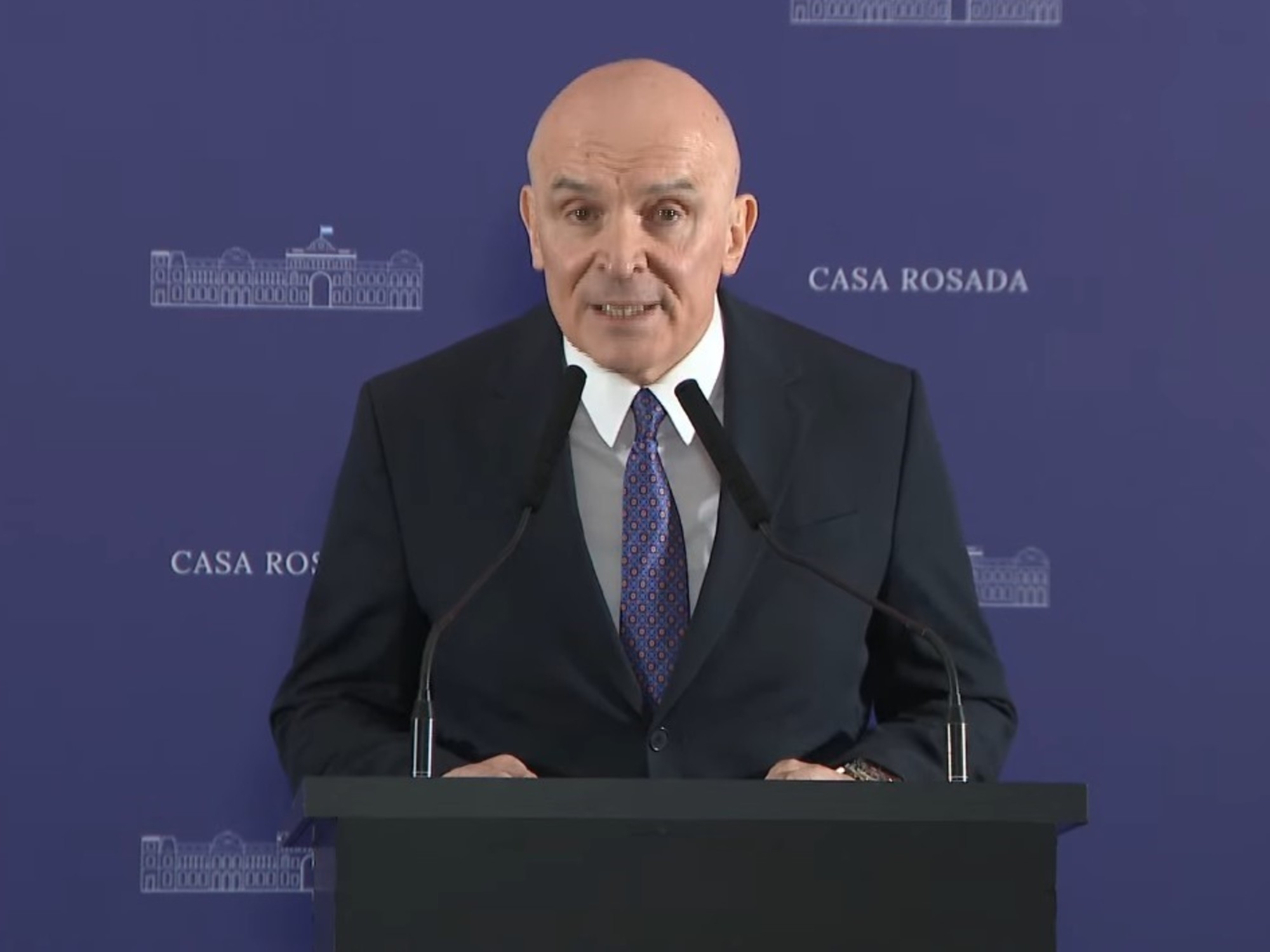 José Luis Espert, kampanya tonu ve Kicillof'u eleştirerek hükümetin sanal para aklama konusundaki duyurusuna öncülük etti
