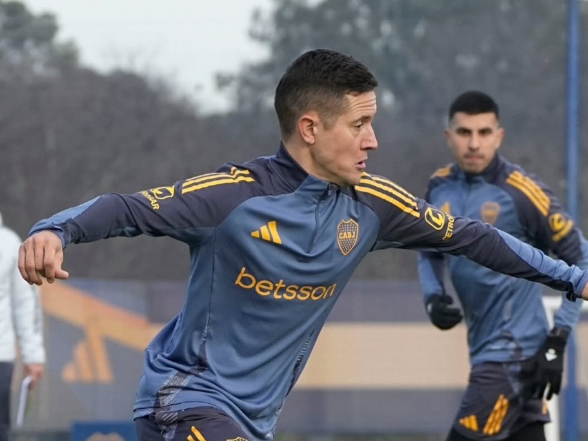 Conto alla rovescia per il Boca Juniors, a una settimana dal Mondiale per club: Miguel Ángel Russo ha già delineato la sua formazione titolare per l'esordio contro il Benfica, senza rinforzi.