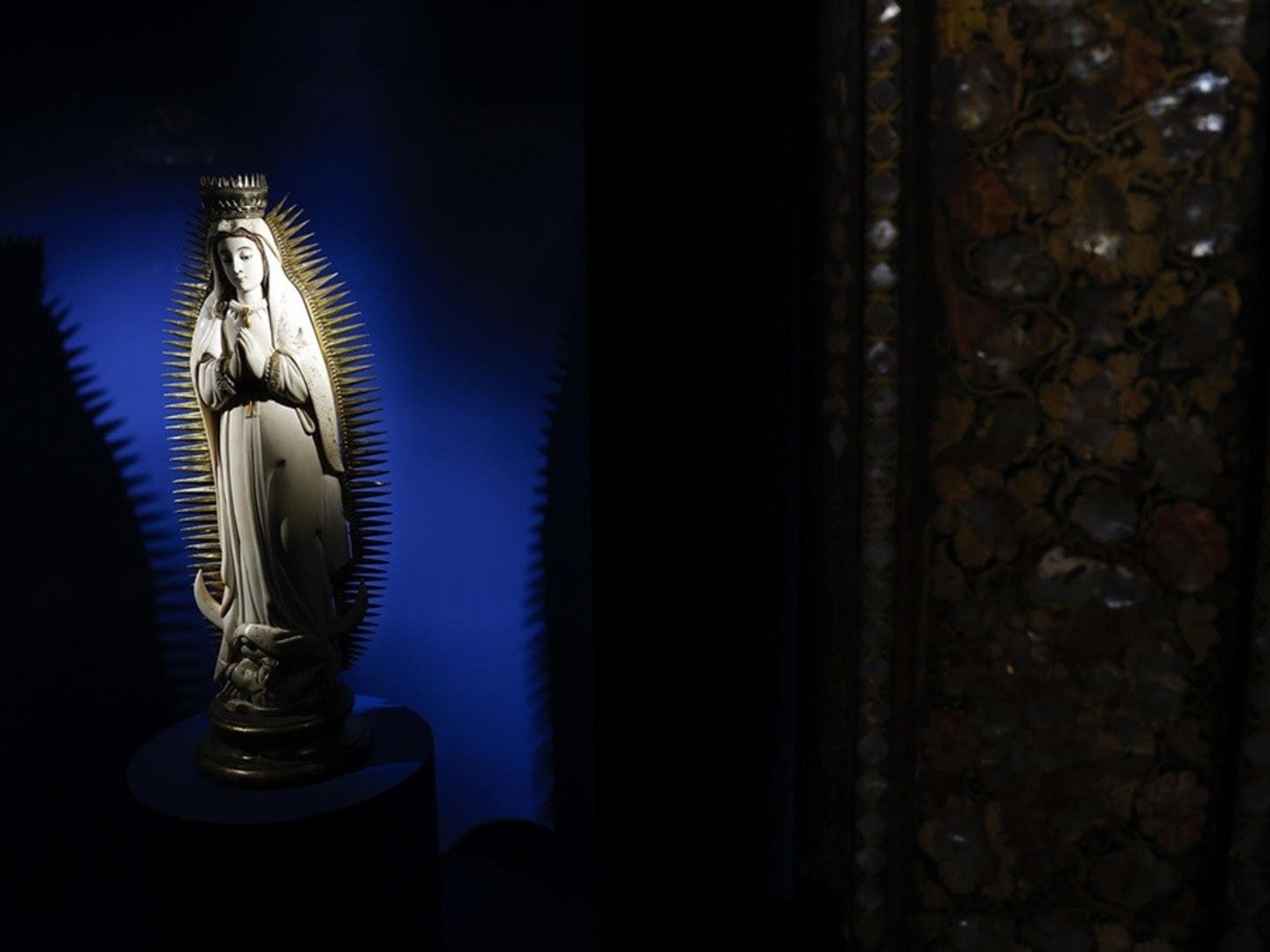 In het Prado Museum is de afdruk van de Maagd van Guadalupe in Spanje te zien, met 70 unieke werken.