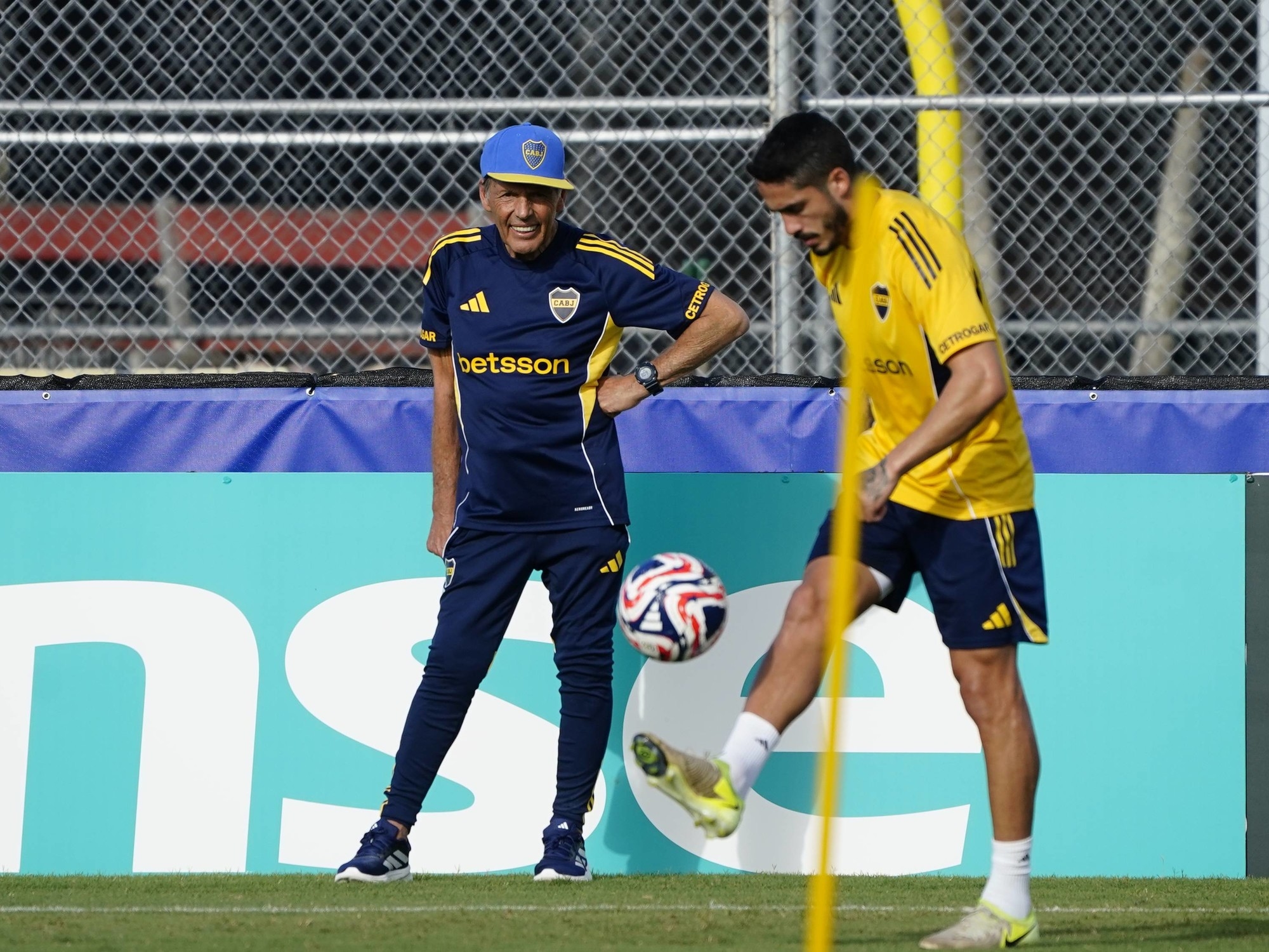 Miguel Ángel Russo makes decisions for Boca Juniors' lineup for their 2025 Club World Cup debut: "We can't back down."