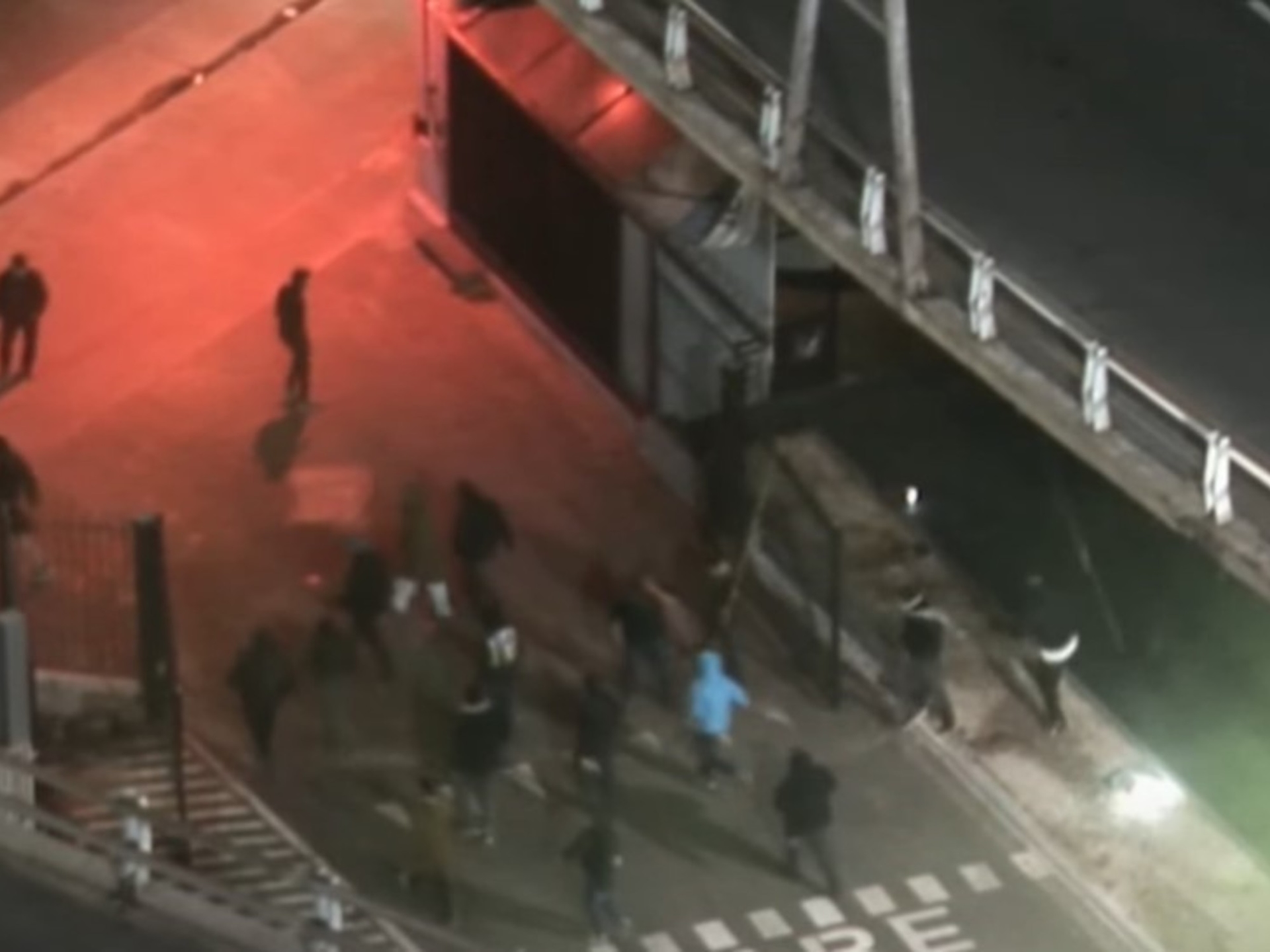 C'est ainsi qu'environ 70 militants de La Cámpora sont entrés dans le TN pour causer des dommages après le jugement contre Cristina Kirchner.