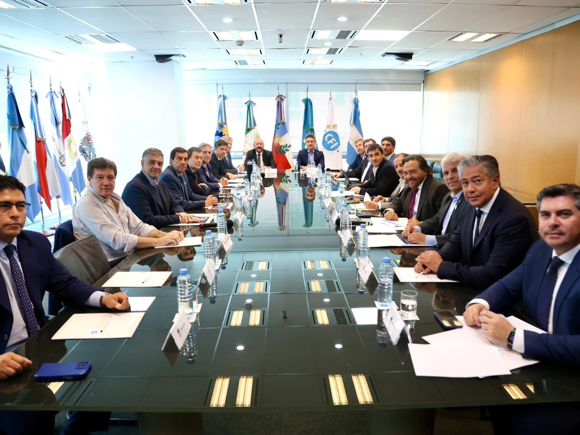The governors defy Milei and are already talking about a joint electoral structure for 2027.