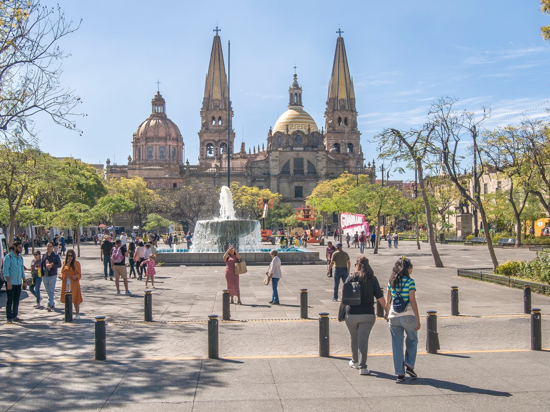 36 hours in Guadalajara: pedestrian neighborhoods, gastronomy, art, and cultural heritage