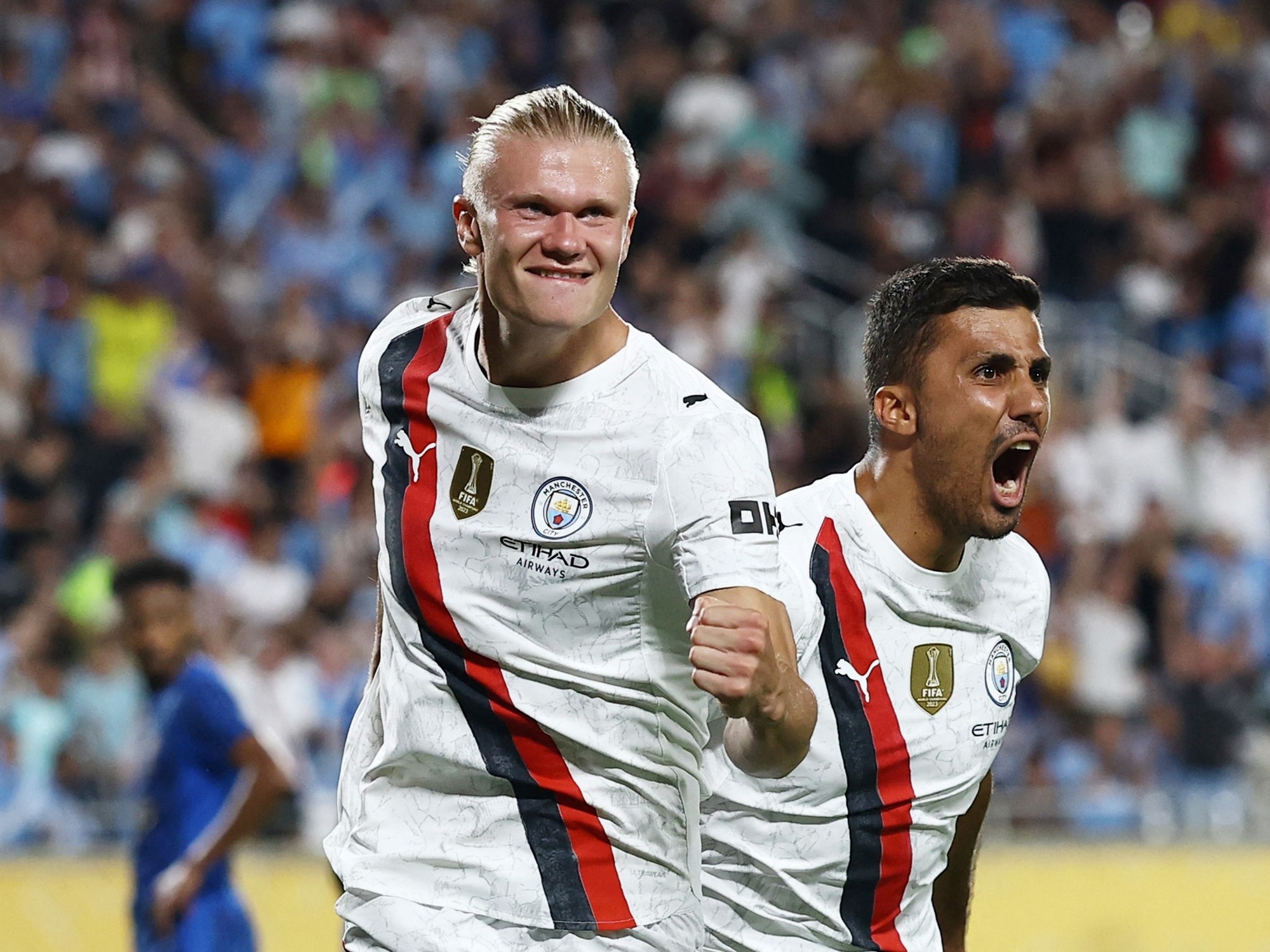Het lugubere spel van verschillen tussen de Premier League en de Professional League: een miljardenmarkt tegen 17 clubs die geen cent aan transfers uitgaven.