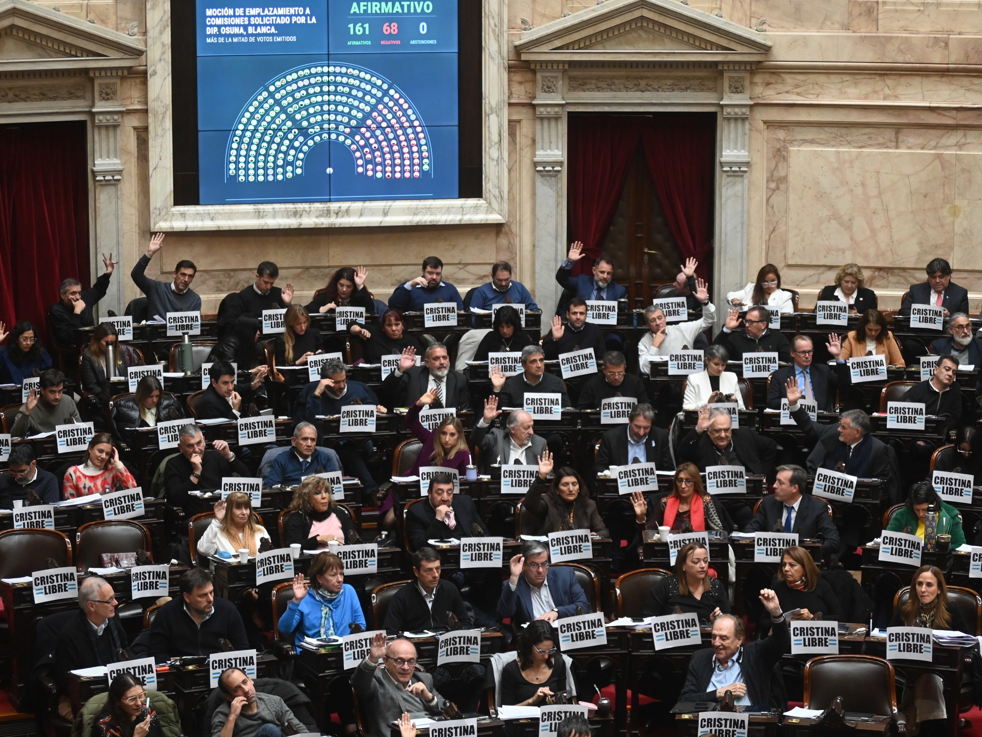 Peronismo agora ataca no Senado