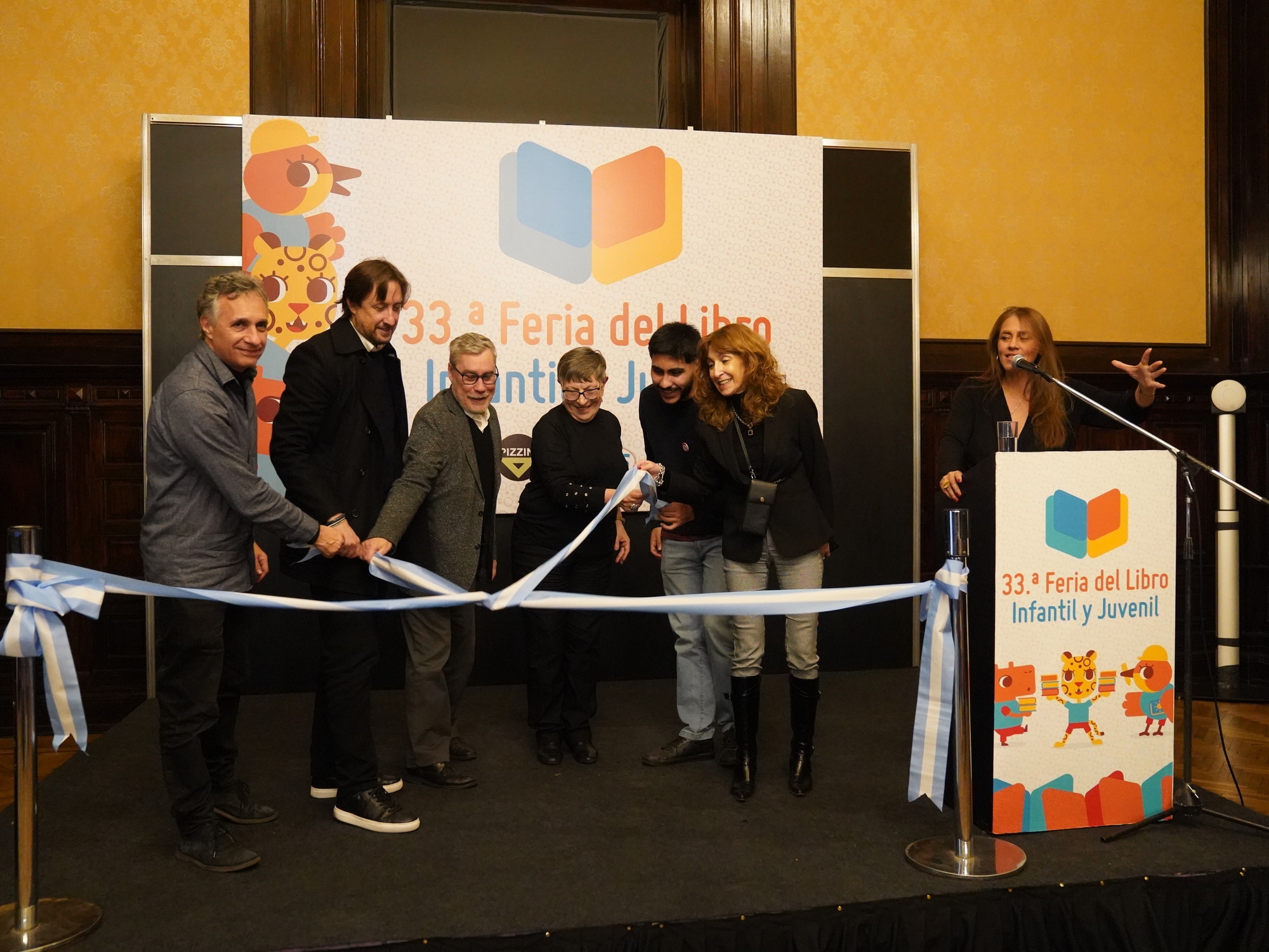 Cifelli skipped the Children's Book Fair, angered by María Teresa Andruetto's speech.