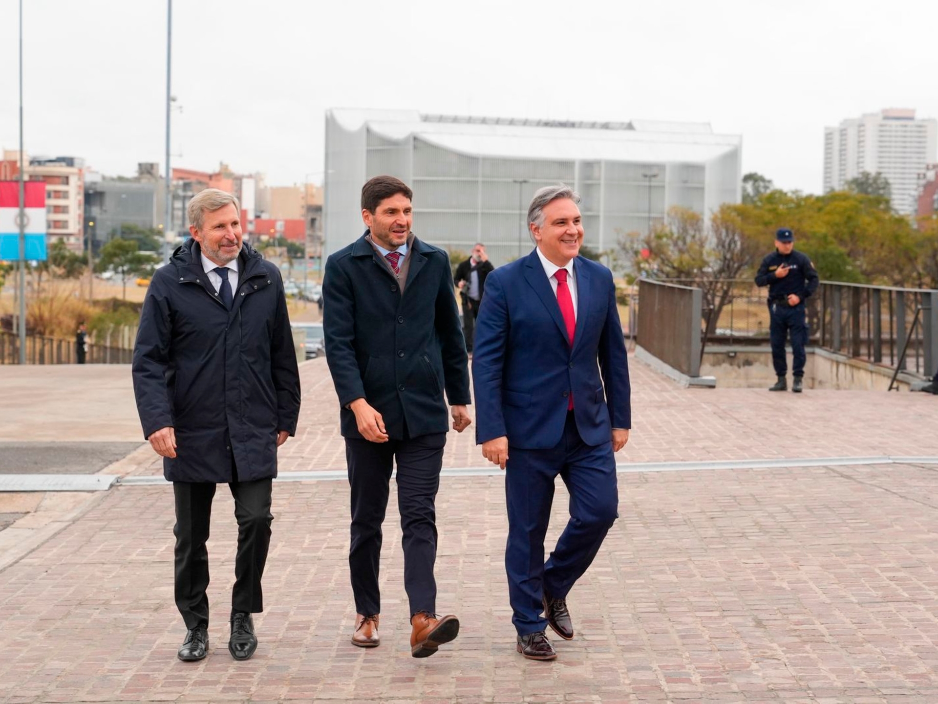 Tegenargument voor de verlaging van de landbouwbelastingen op een top in Córdoba tussen Llaryora, Frigerio en Pullaro