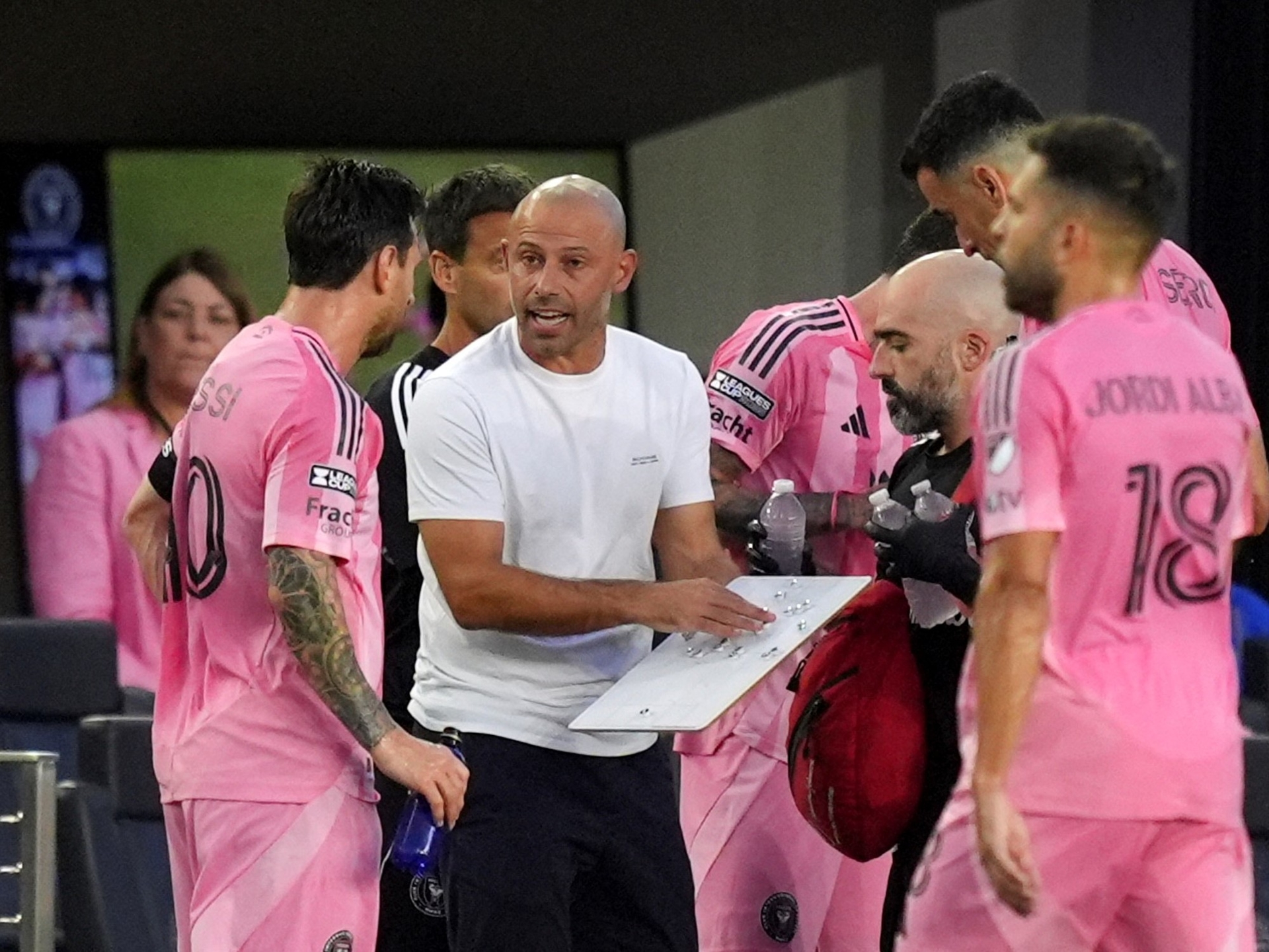 Inter Miami spielt ohne Messi, aber mit De Paul um die Qualifikation: Was Mascherano zur Verletzung sagte und welches Ergebnis er braucht, um im Ligapokal weiterzumachen.