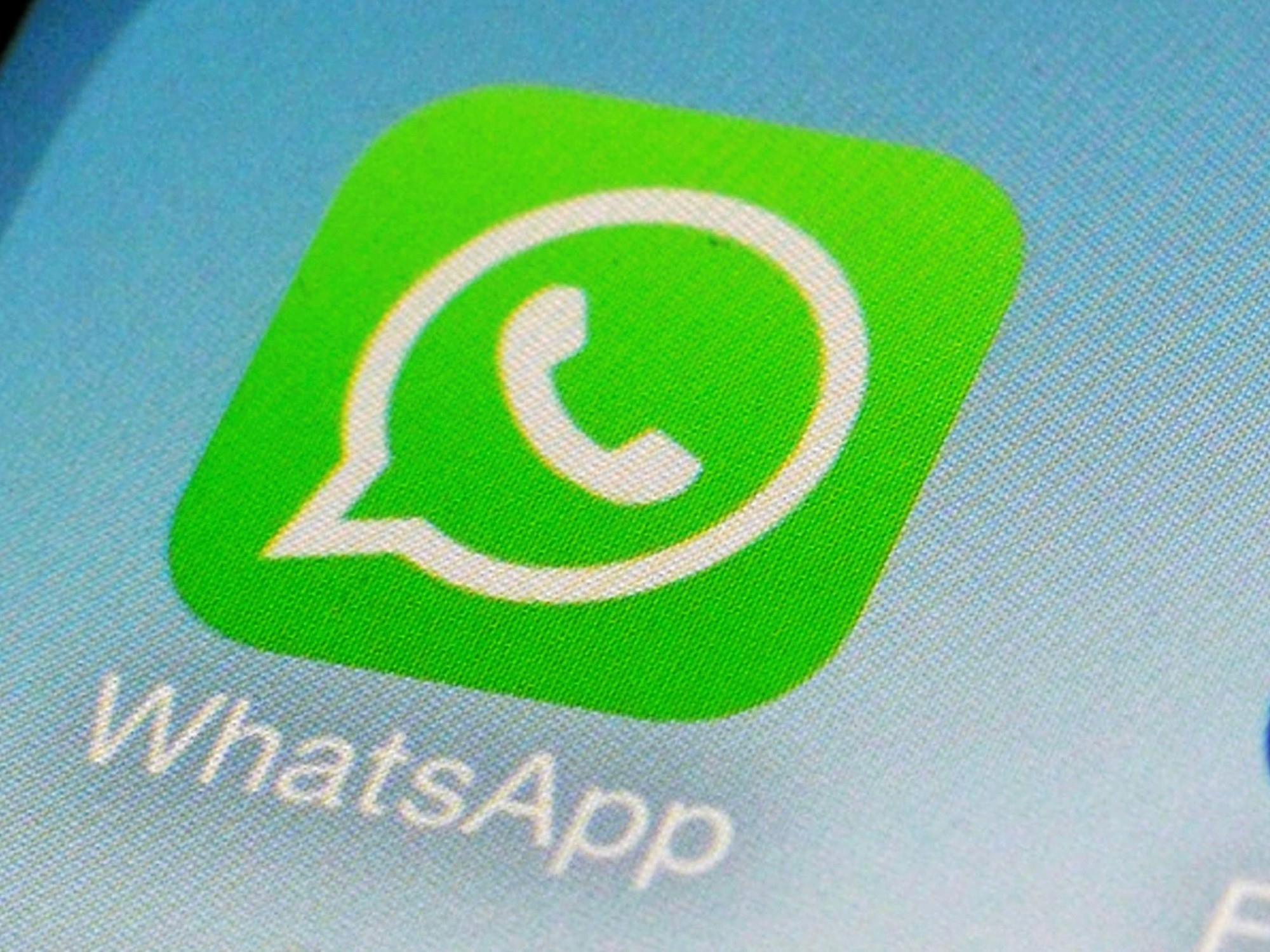 WhatsApp heeft een nieuwe 'anti-oplichtingsfunctie' ingeschakeld: hoe voorkom je dat je in de valkuilen van kunstmatige intelligentie trapt?