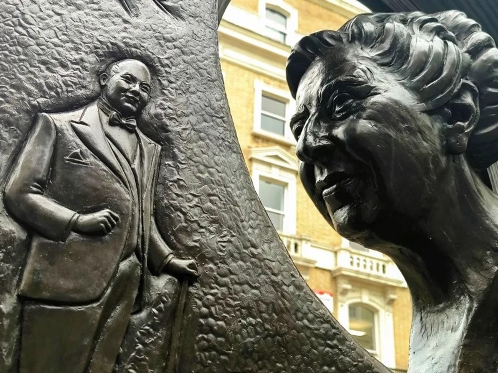 A 50 anni dalla morte di Poirot, il detective meticoloso e impeccabile di Agatha Christie