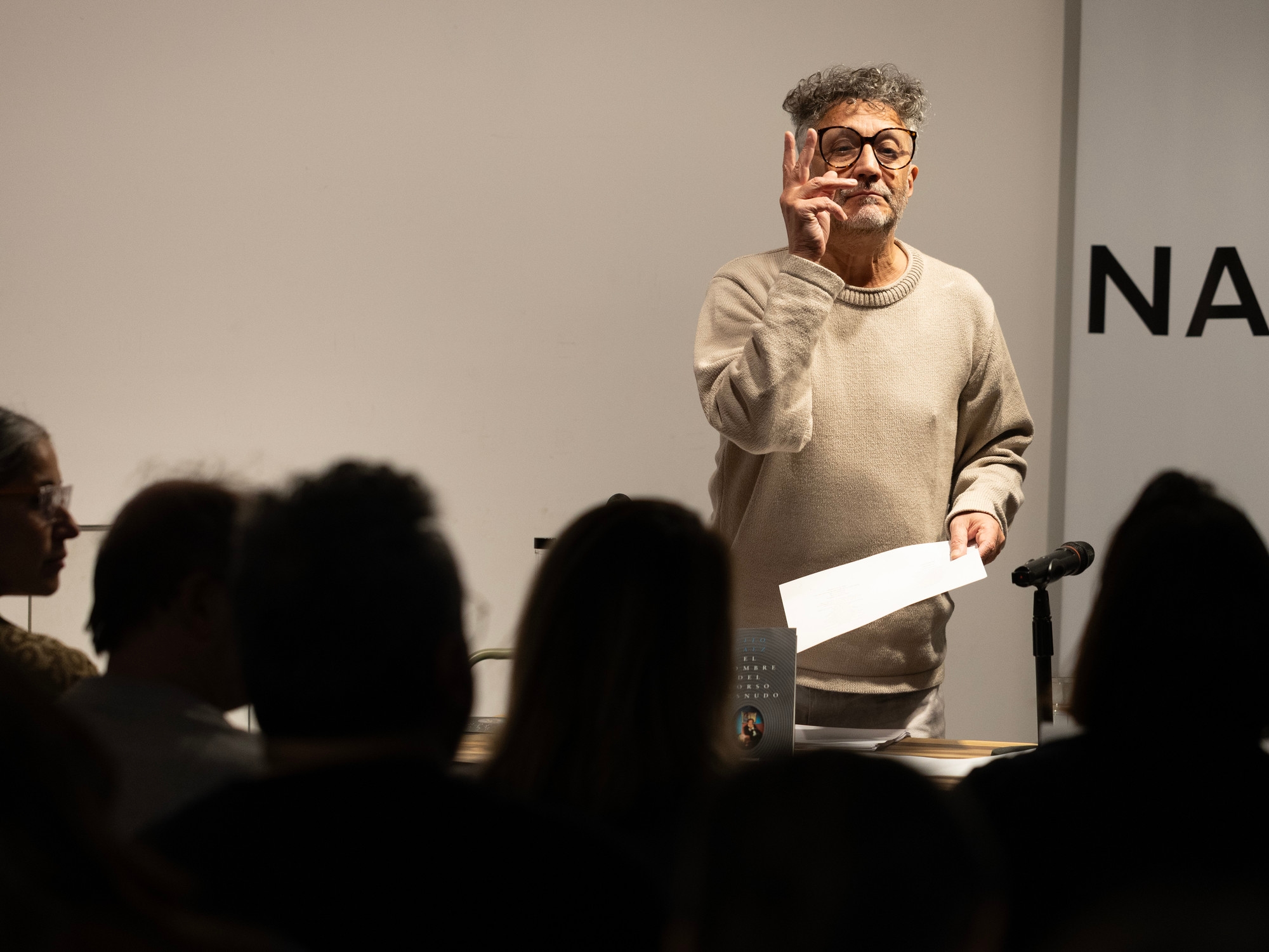 Fito Páez: Tomik poezji nawiązujący do Fabiany Cantilo, Cecilii Roth i mapy powiązań