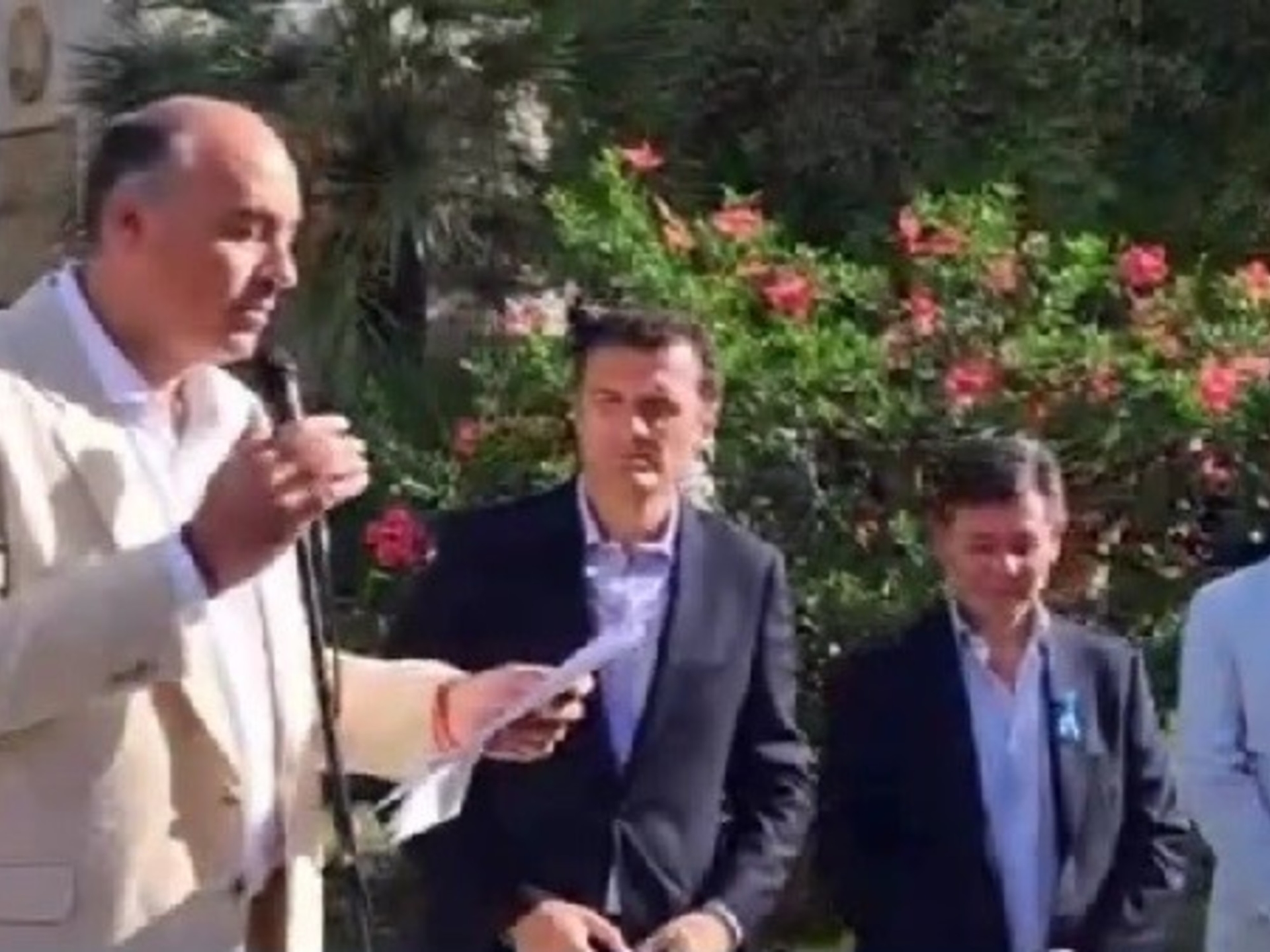 "Leve de Koning!", was de controversiële kreet van de Argentijnse ambassadeur in Spanje tijdens een ceremonie ter ere van San Martín.