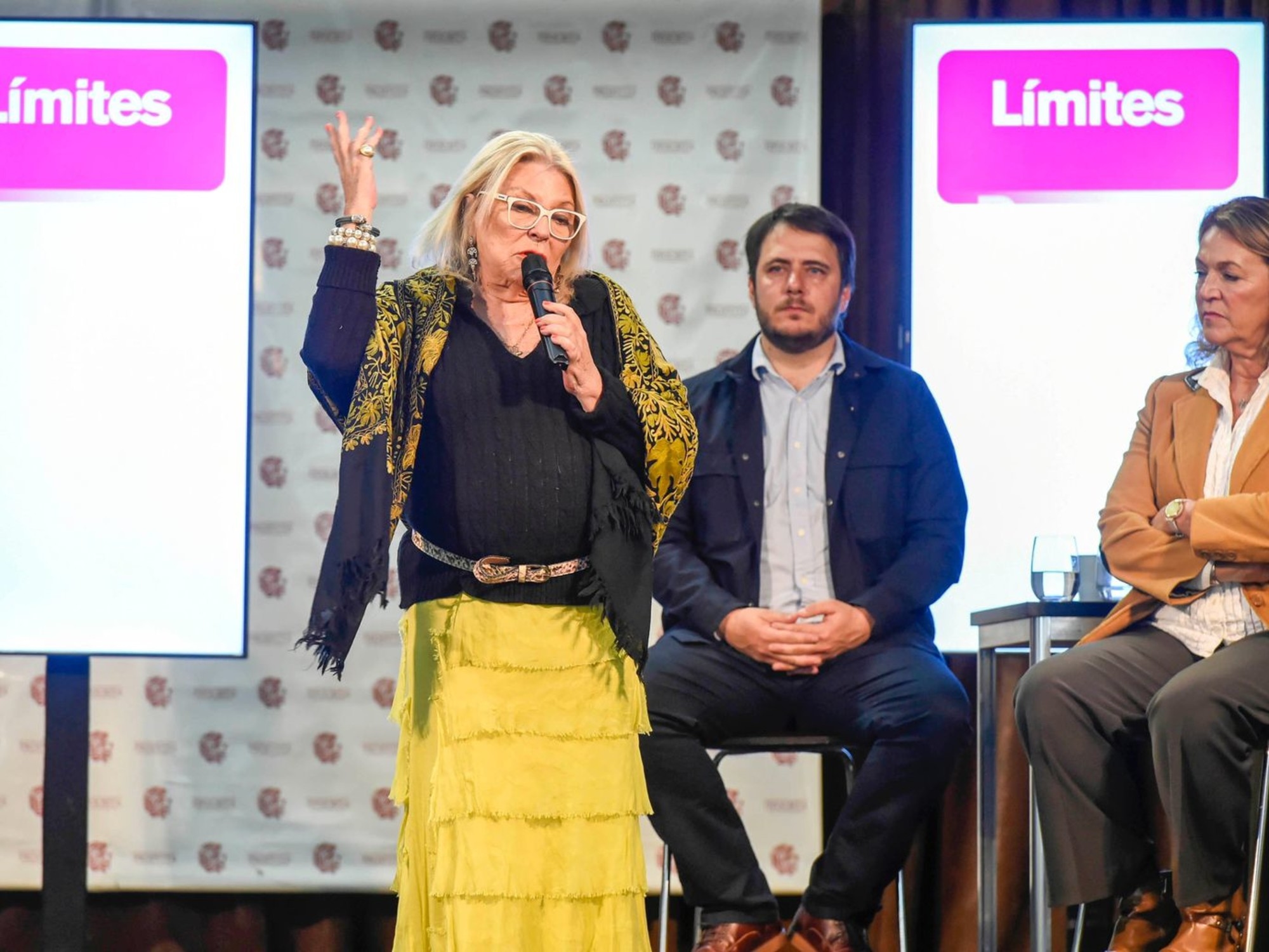 Elisa Carrió lanceerde haar kandidaten voor City met een harde toespraak tegen Caputo en Bausili: "Het land staat op de rand van de afgrond."