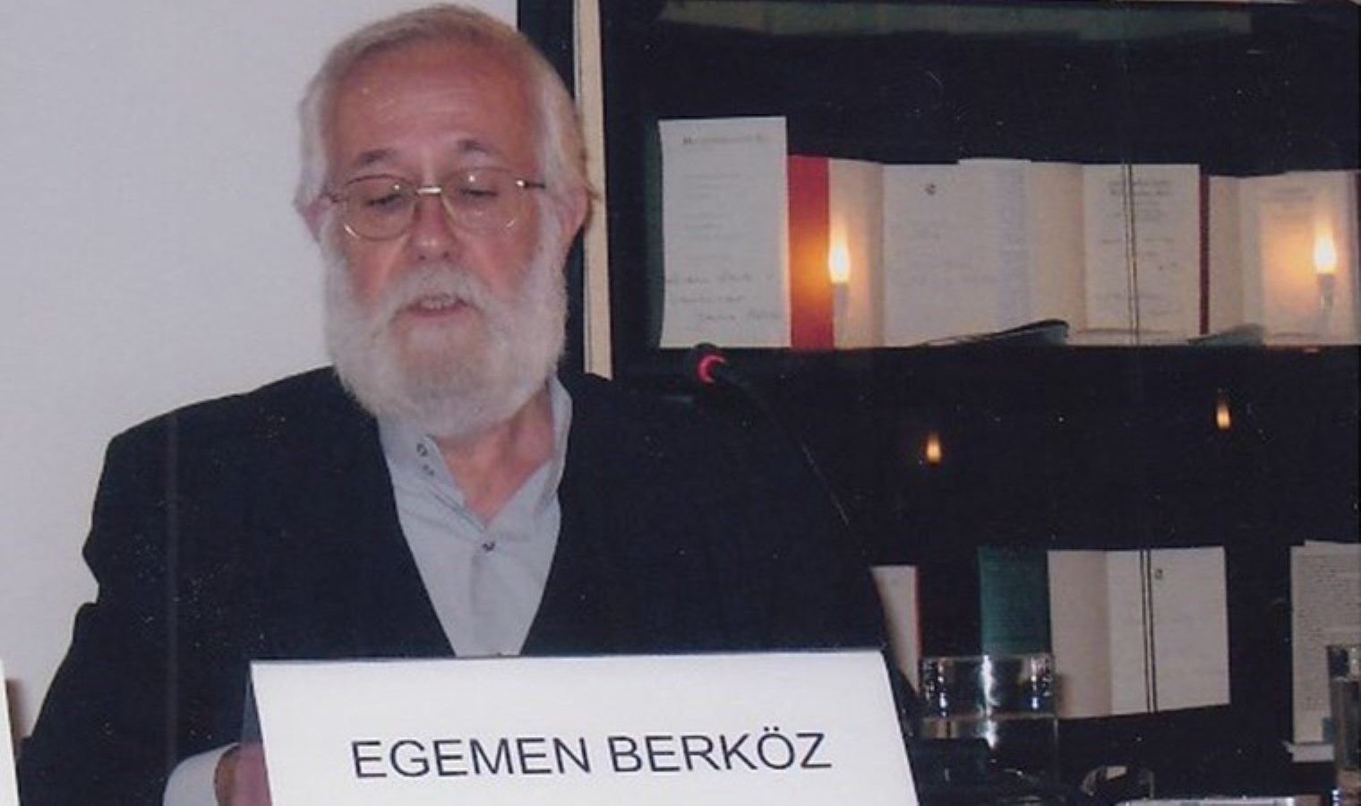 Behçet Aysan Poetry Award wordt uitgereikt aan Egemen Berköz