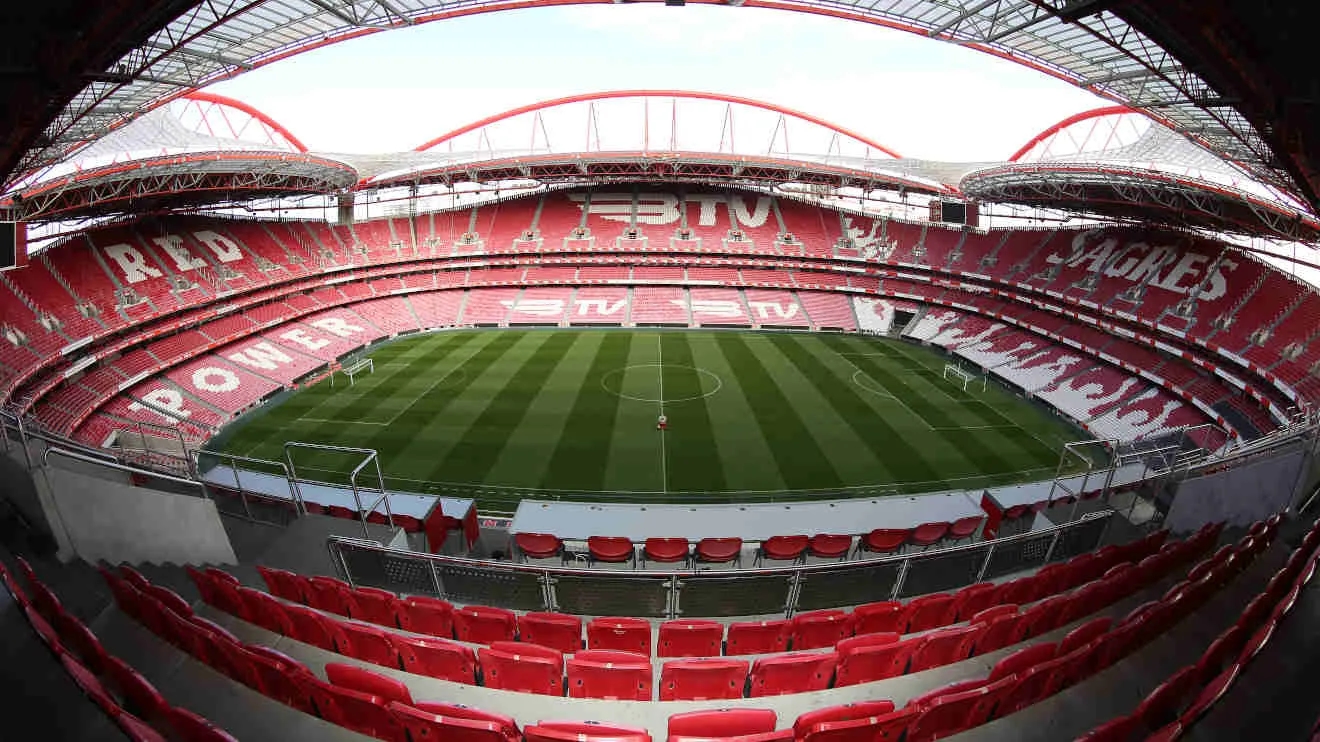 Benfica hoopt zijn plek in de play-offs te bevestigen door Nice te ontvangen