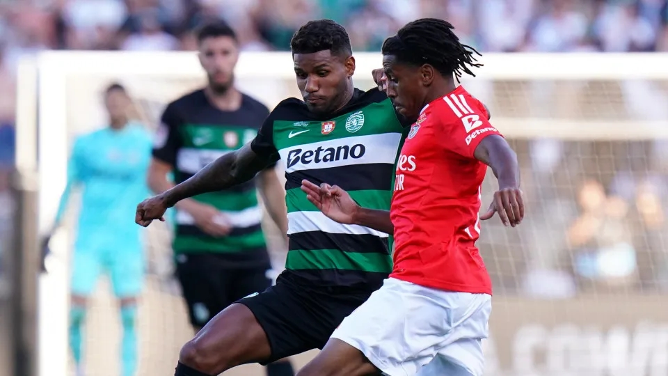 Benfica já entregou participações contra Matheus Reis e Maxi Araújo