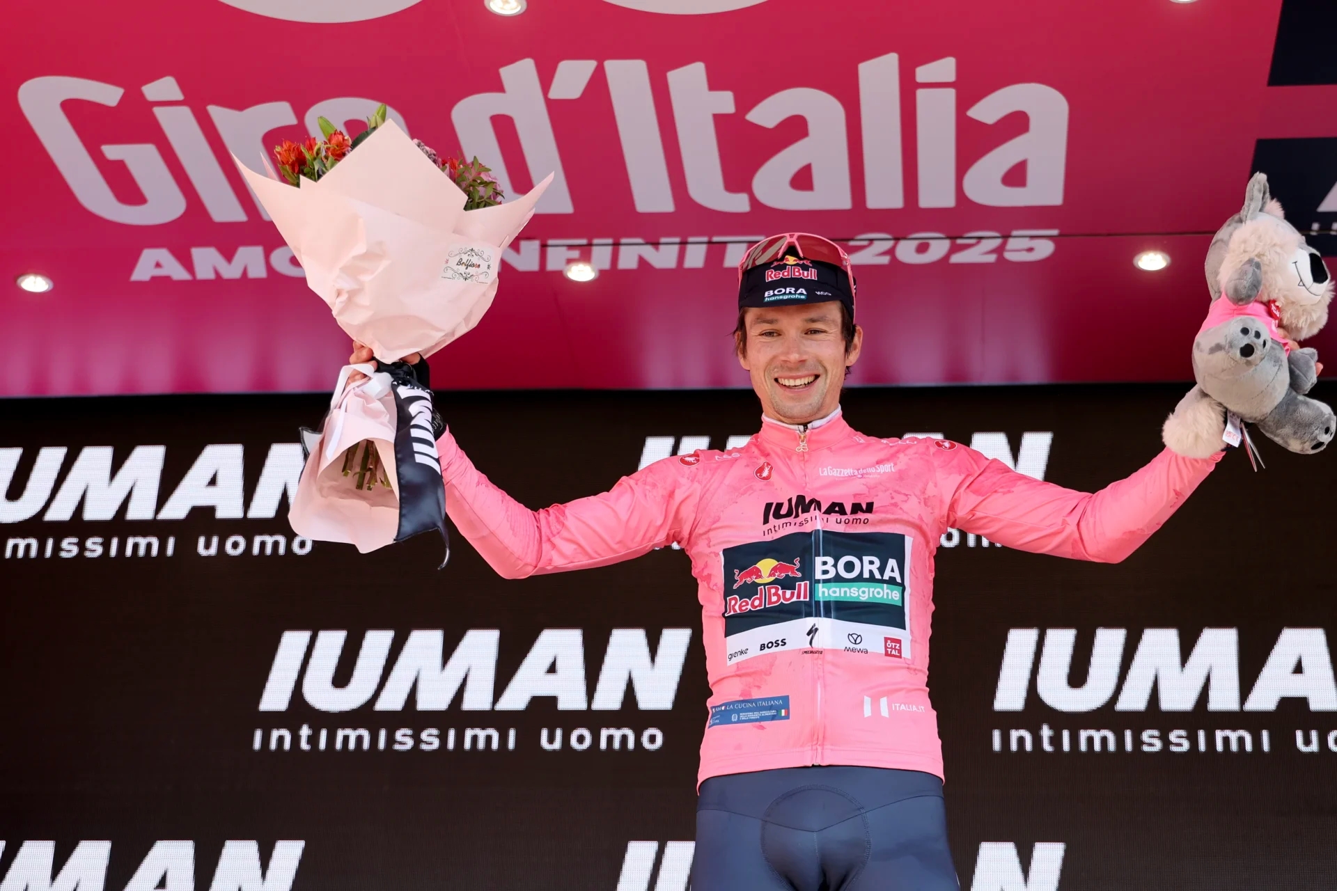 Primoz Roglic Giro'da liderliği ele geçirdi