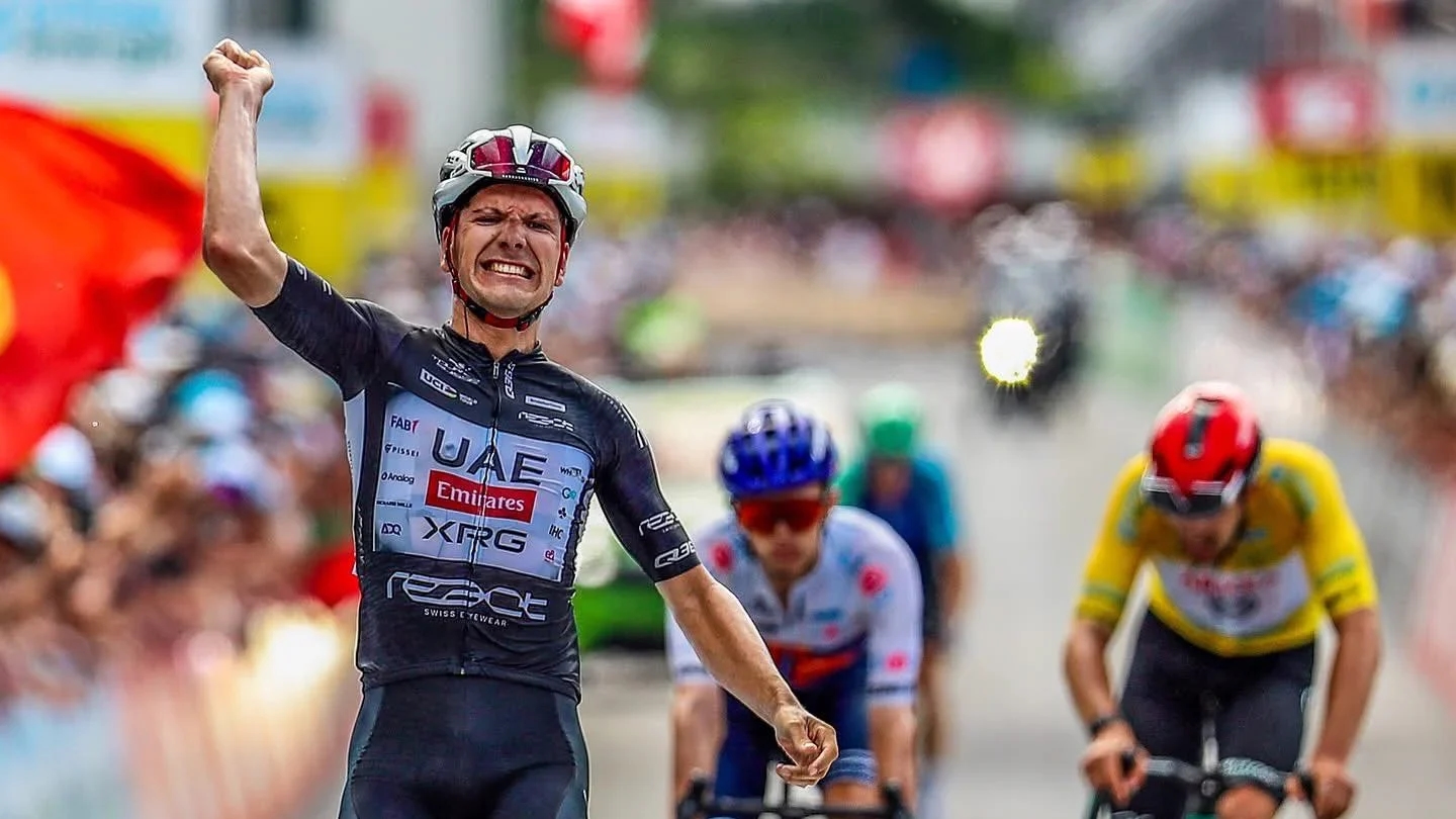 João Almeida remporte une étape et se hisse à la deuxième place du Tour de Suisse