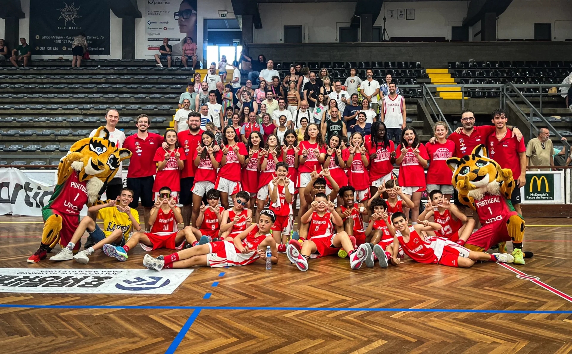 Aveiro 12 yaş altı erkek takımı Ulusal Minibasketbol Festivali'ni kazandı